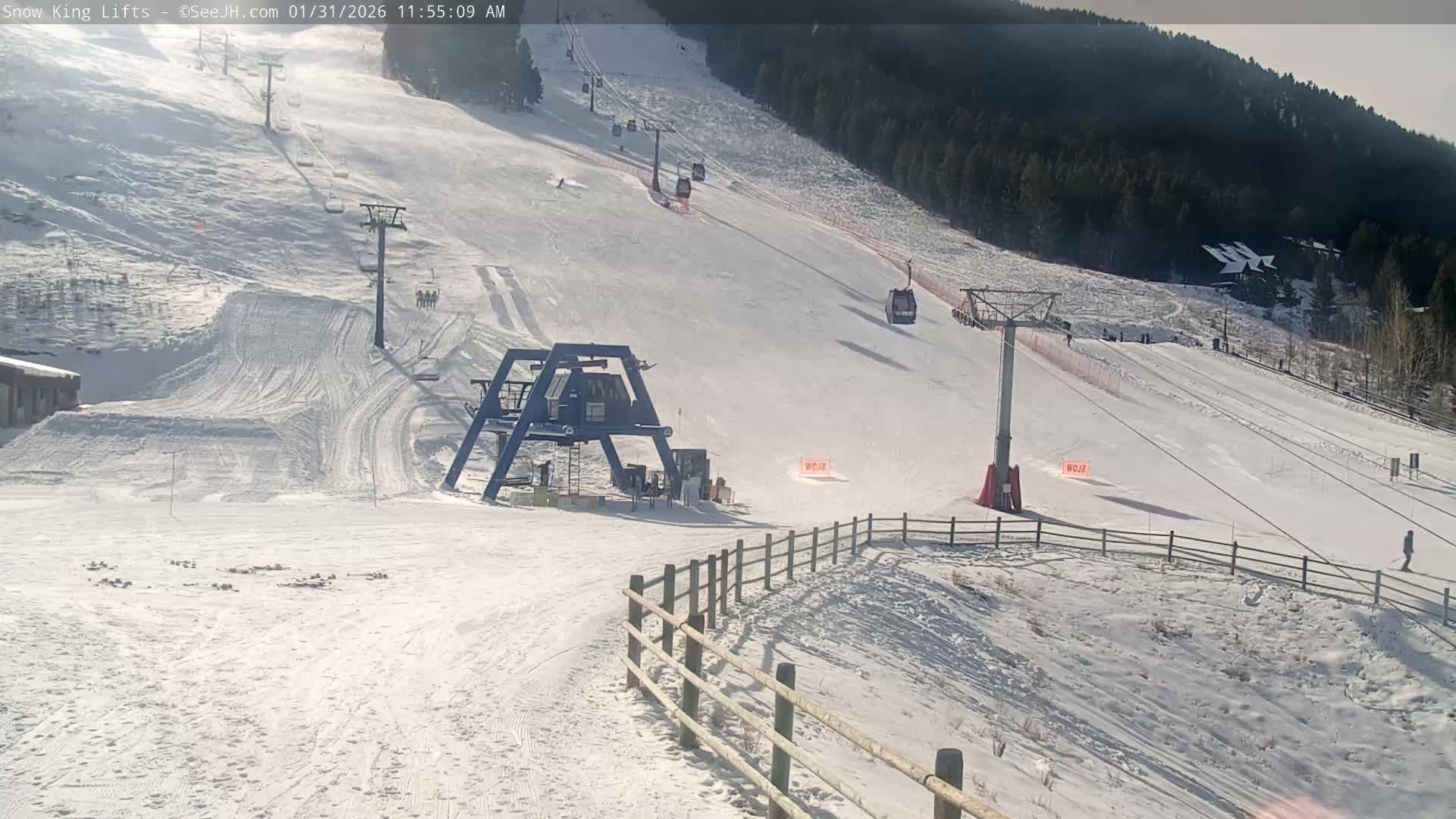 Jackson, Snow King Mountain Ski Slope & Lifts Live Cam - Jackson, Teton, Wyoming, USA