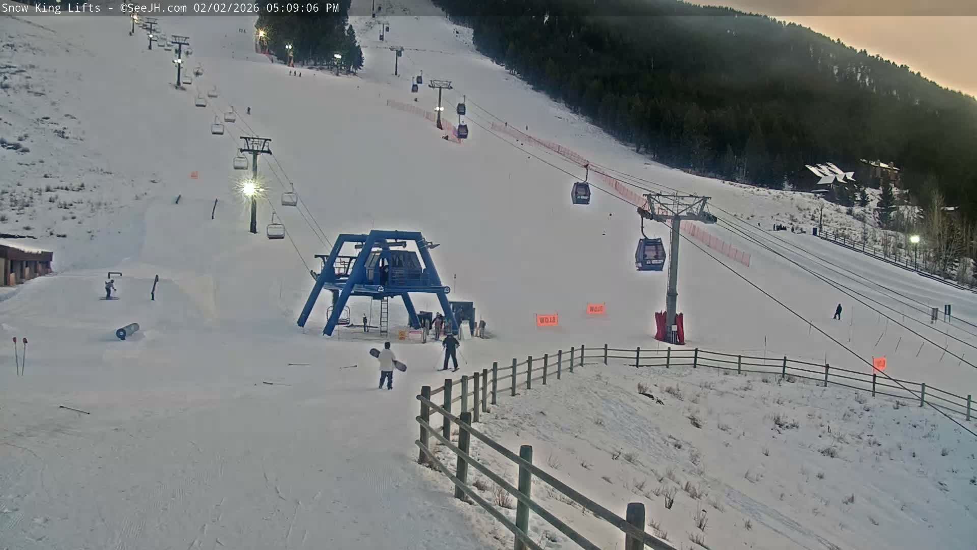 Jackson, Snow King Mountain Ski Slope & Lifts Live Cam - Jackson, Teton, Wyoming, USA