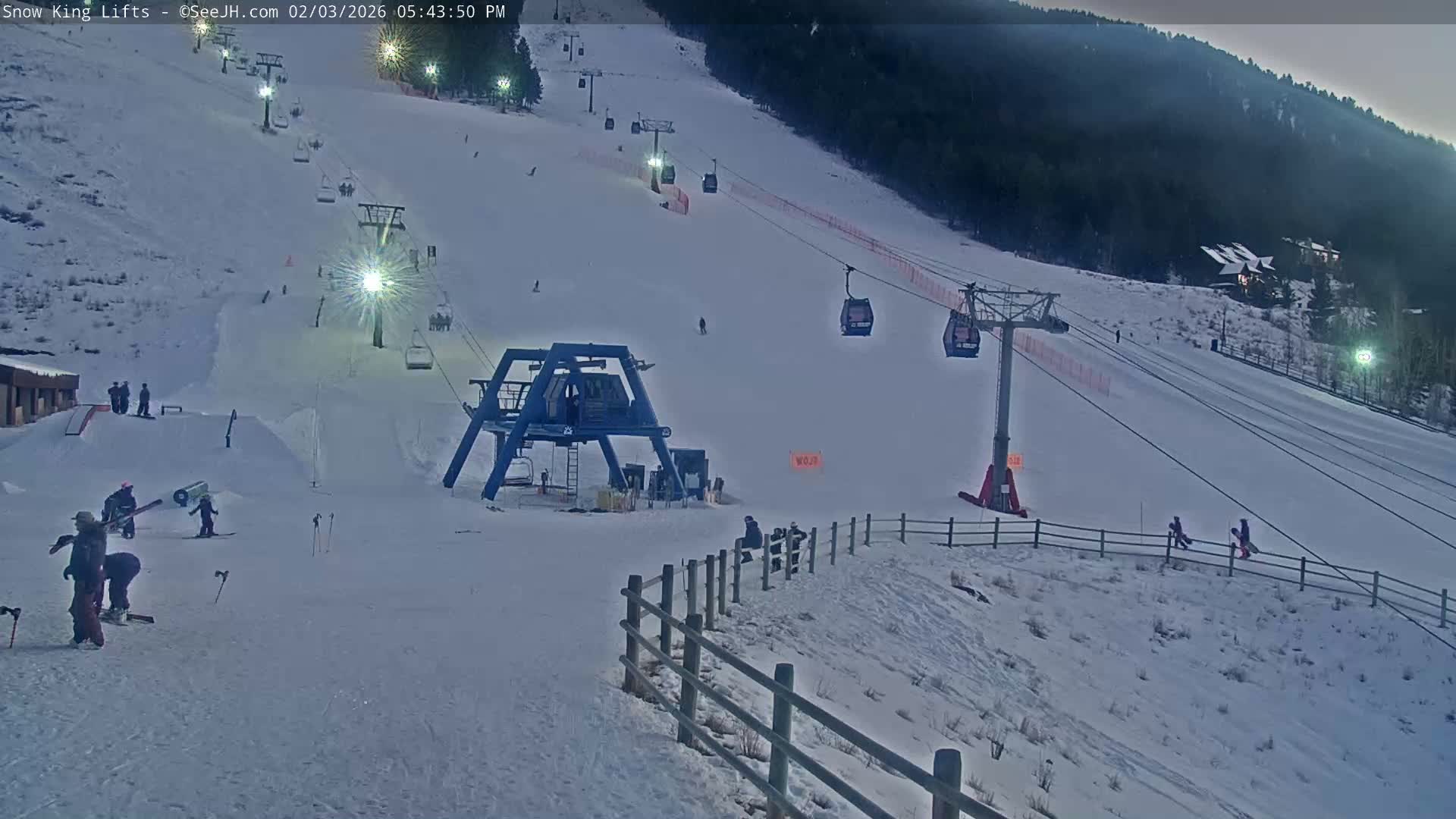 Jackson, Snow King Mountain Ski Slope & Lifts Live Cam - Jackson, Teton, Wyoming, USA