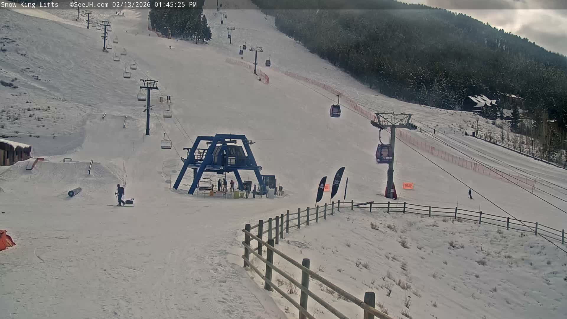 Jackson, Snow King Mountain Ski Slope & Lifts Live Cam - Jackson, Teton, Wyoming, USA