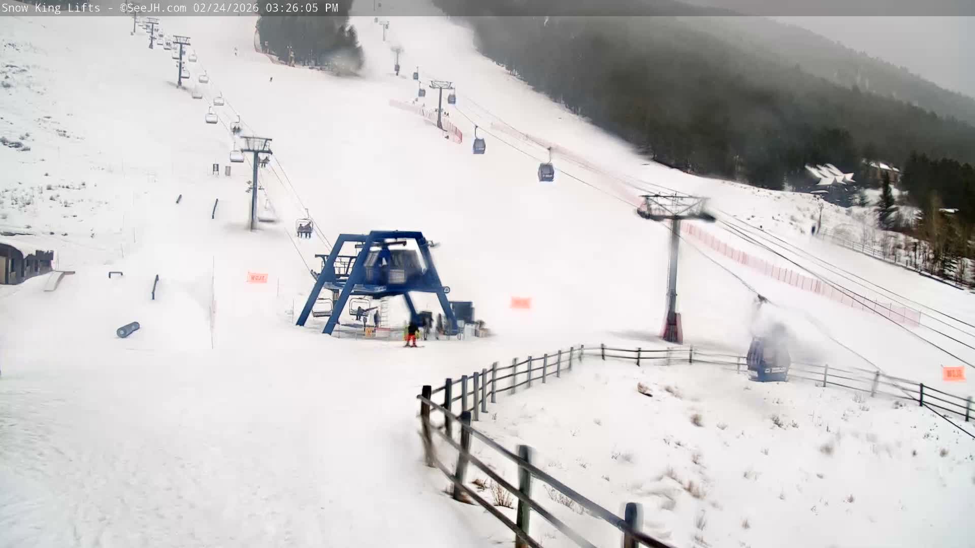 Jackson, Snow King Mountain Ski Slope & Lifts Live Cam - Jackson, Teton, Wyoming, USA