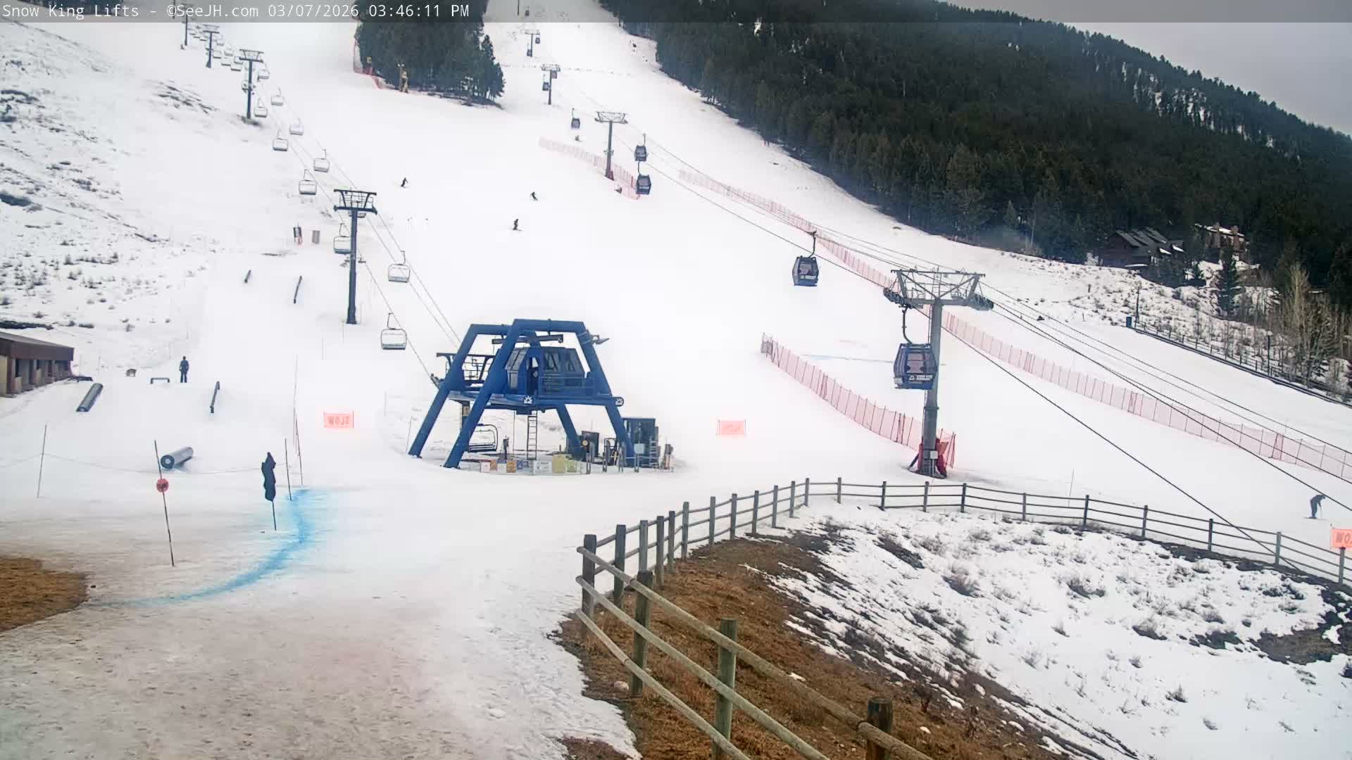 Jackson, Snow King Mountain Ski Slope & Lifts Live Cam - Jackson, Teton, Wyoming, USA