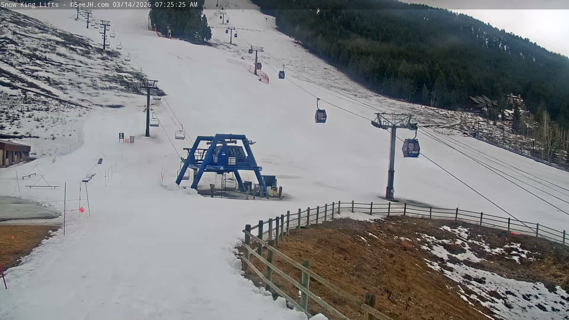 Jackson, Snow King Mountain Ski Slope & Lifts Live Cam - Jackson, Teton, Wyoming, USA