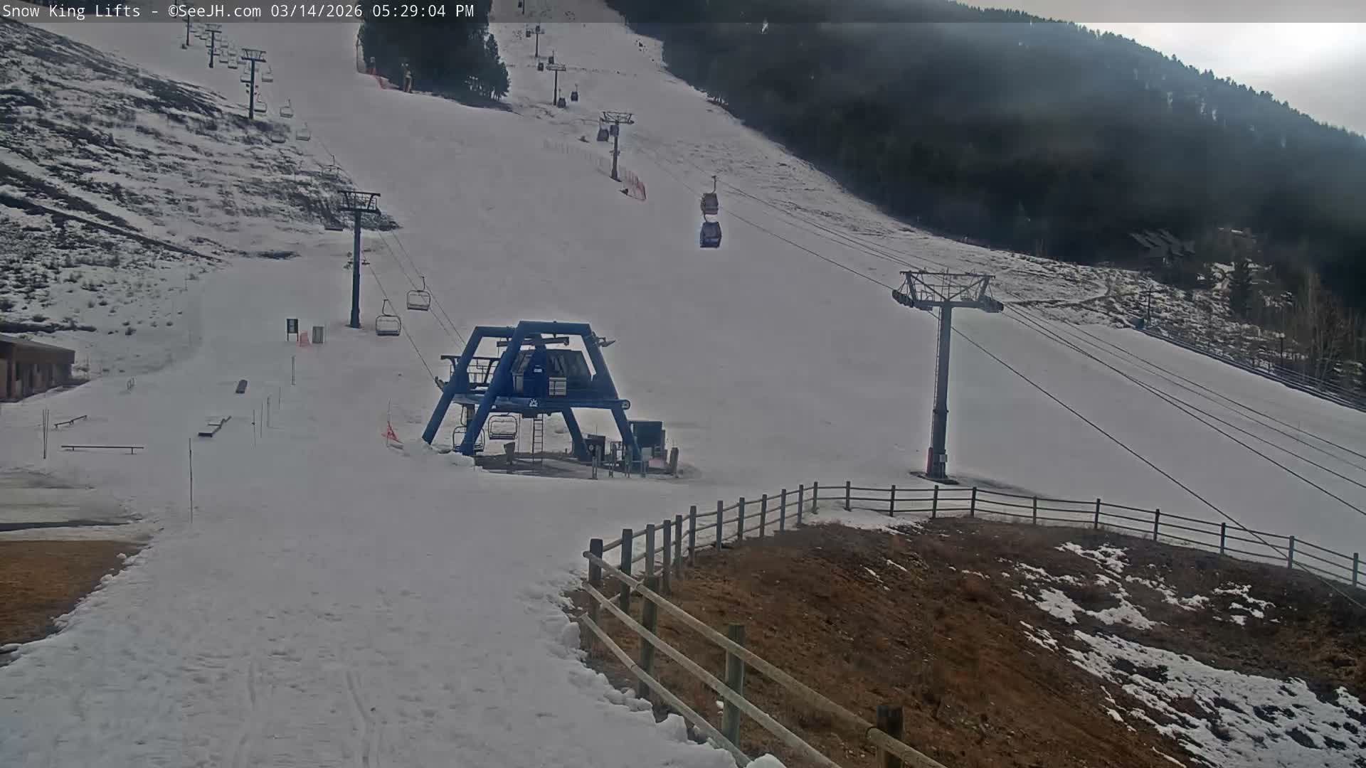 Jackson, Snow King Mountain Ski Slope & Lifts Live Cam - Jackson, Teton, Wyoming, USA