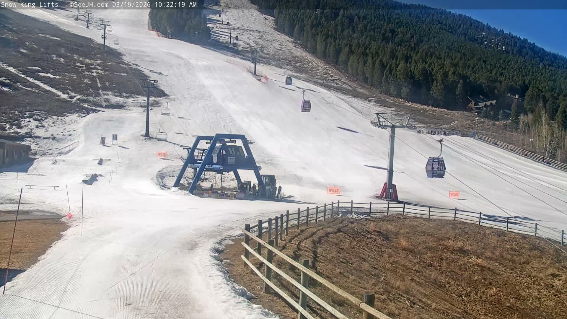 Jackson, Snow King Mountain Ski Slope & Lifts Live Cam - Jackson, Teton, Wyoming, USA