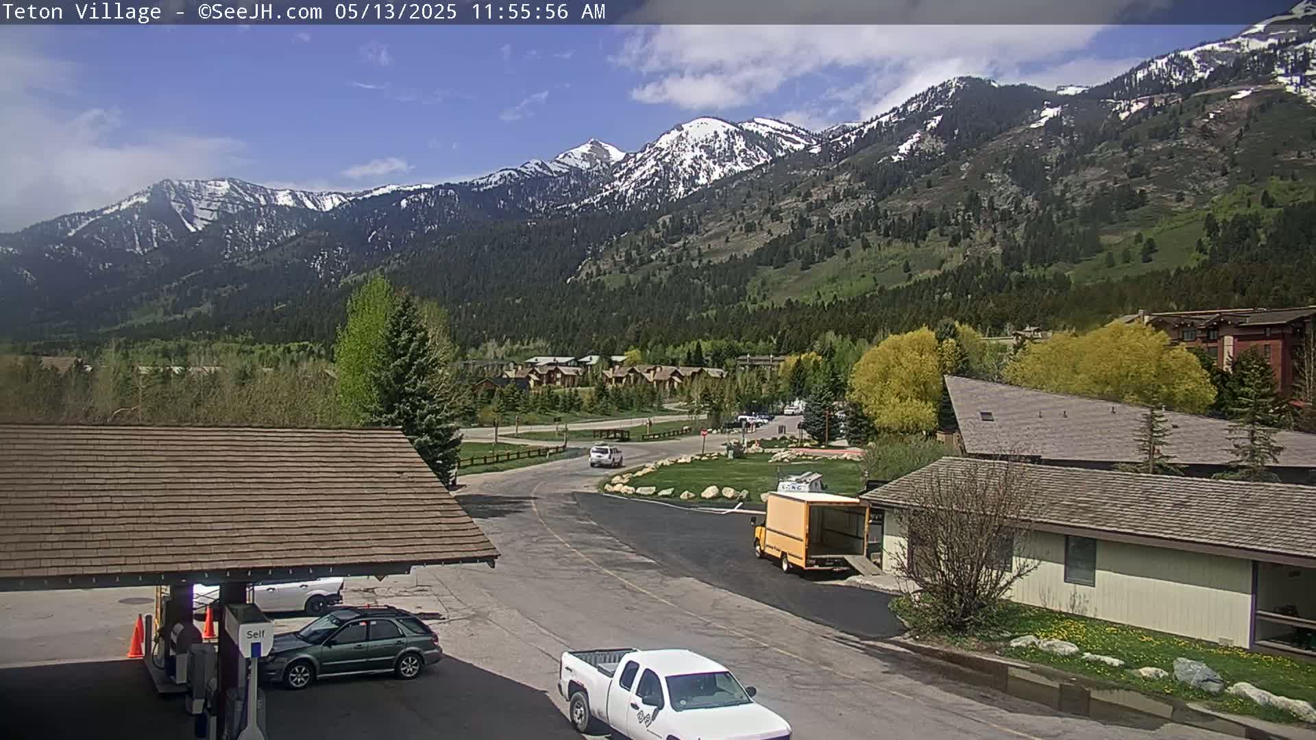 Teton Village & Grand Tetons Ski Slopes Live Cam - Teton Village , Teton, Wyoming, USA
