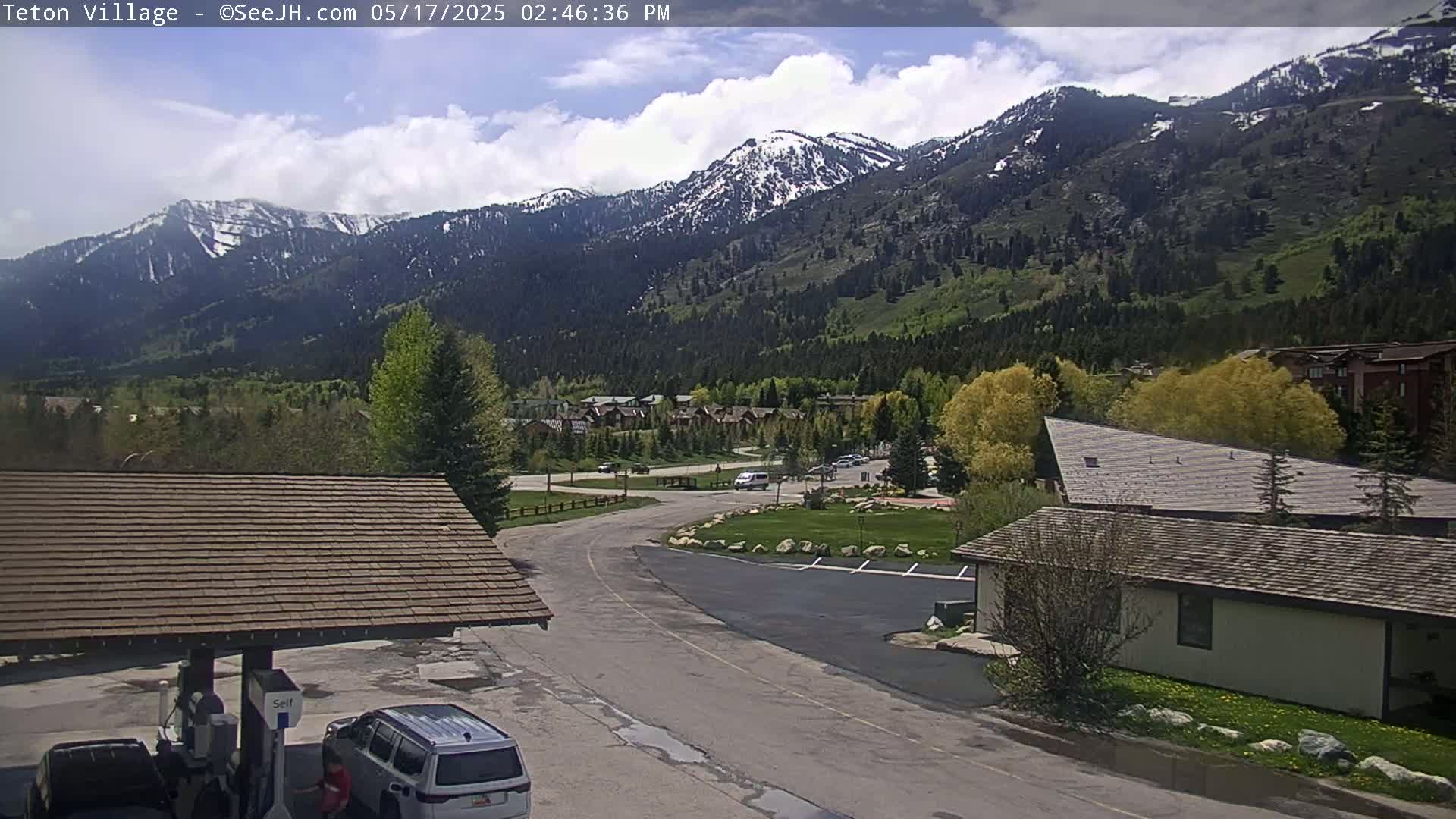 Teton Village & Grand Tetons Ski Slopes Live Cam - Teton Village , Teton, Wyoming, USA