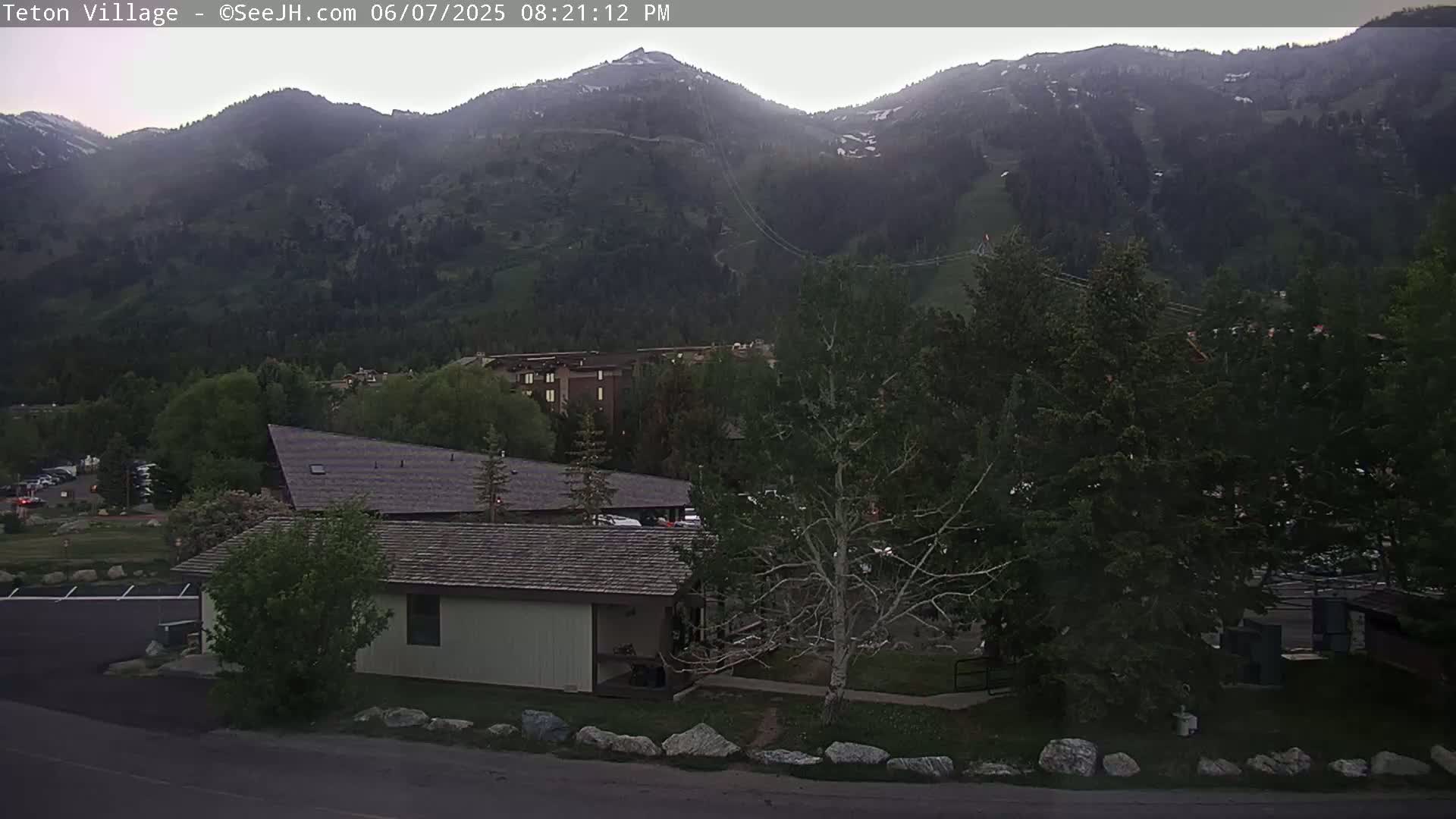 Teton Village & Grand Tetons Ski Slopes Live Cam - Teton Village , Teton, Wyoming, USA