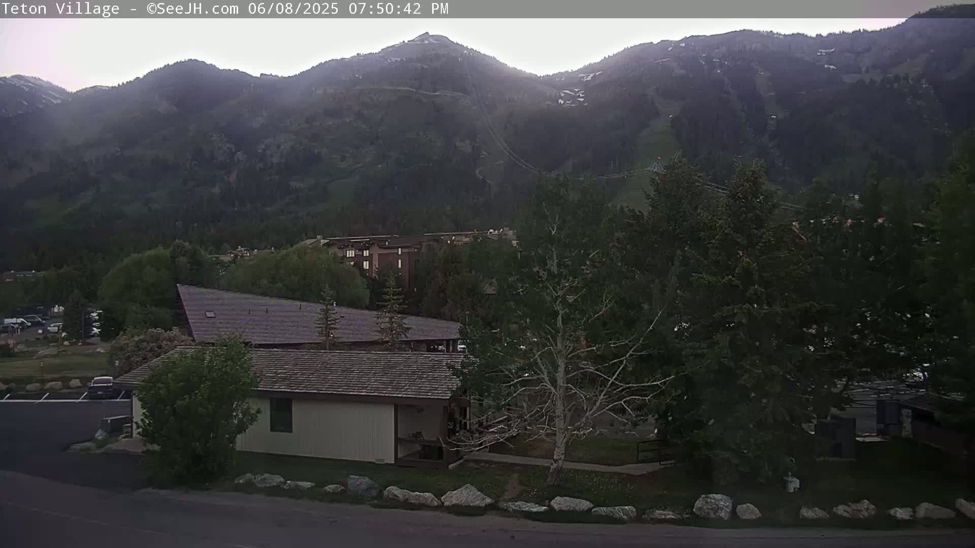 Teton Village & Grand Tetons Ski Slopes Live Cam - Teton Village , Teton, Wyoming, USA