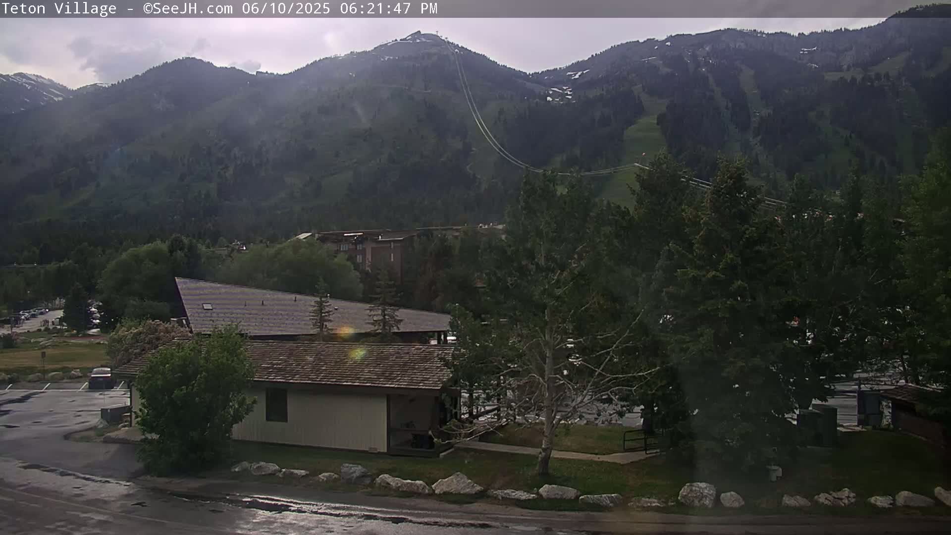 Teton Village & Grand Tetons Ski Slopes Live Cam - Teton Village , Teton, Wyoming, USA
