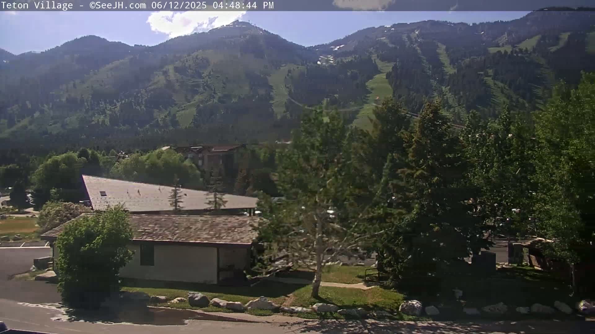 Teton Village & Grand Tetons Ski Slopes Live Cam - Teton Village , Teton, Wyoming, USA