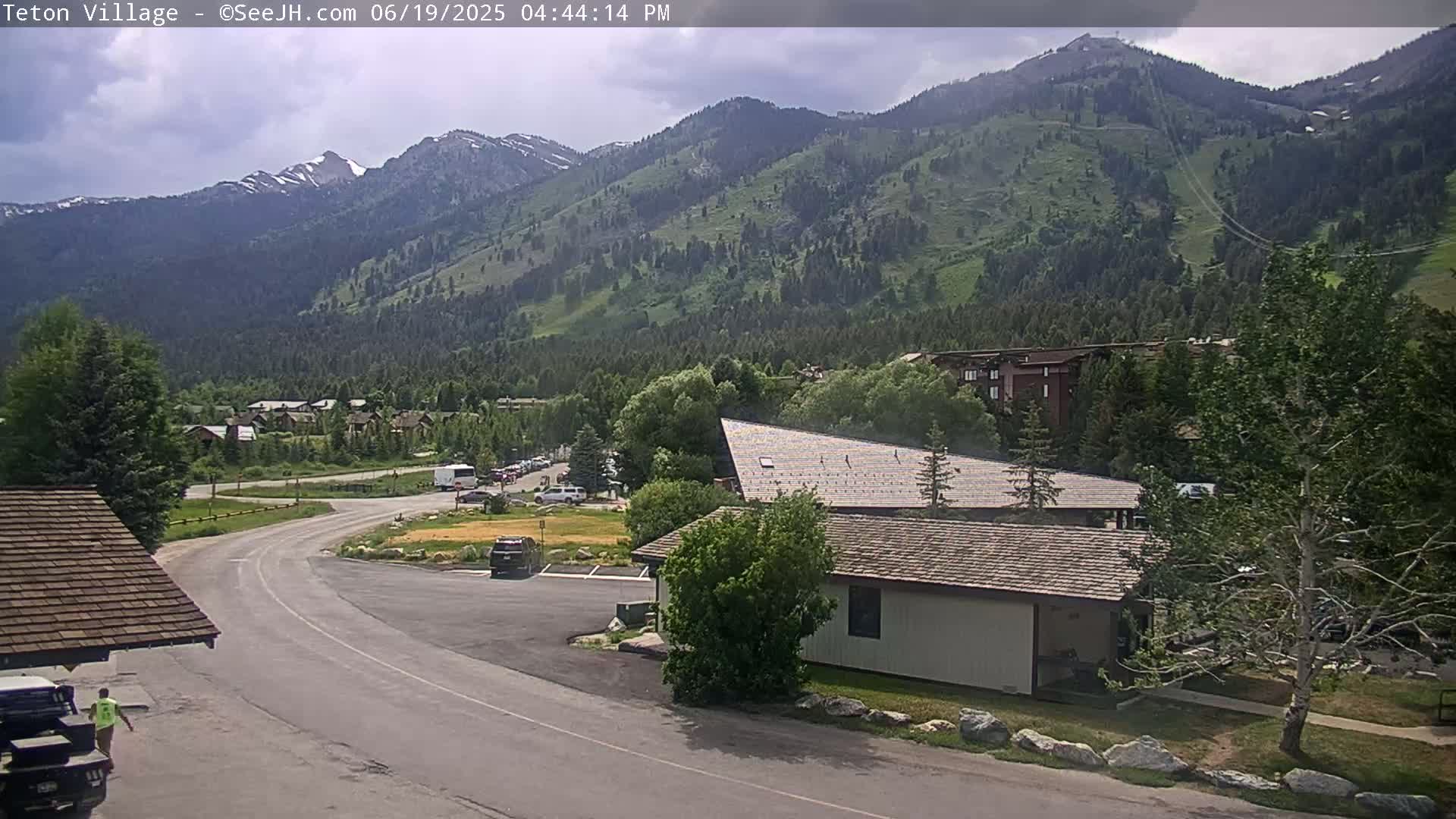 Teton Village & Grand Tetons Ski Slopes Live Cam - Teton Village , Teton, Wyoming, USA