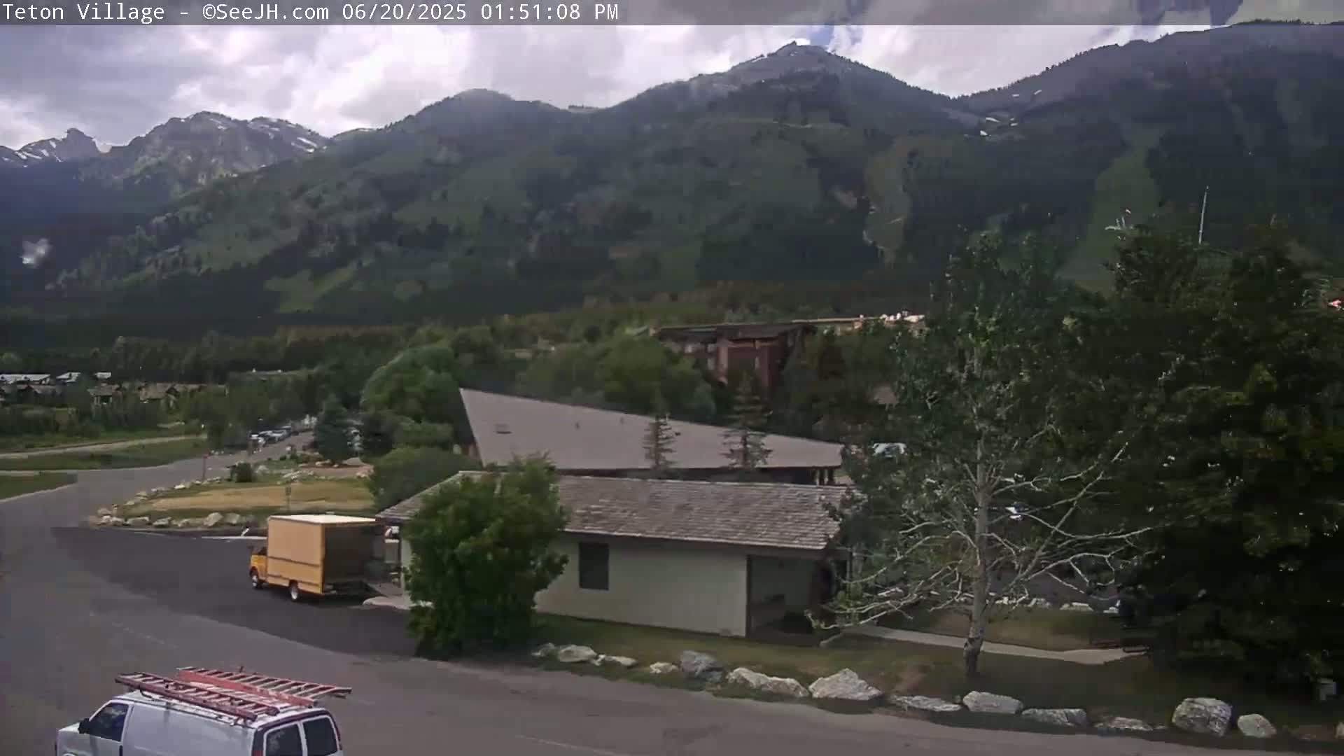 Teton Village & Grand Tetons Ski Slopes Live Cam - Teton Village , Teton, Wyoming, USA