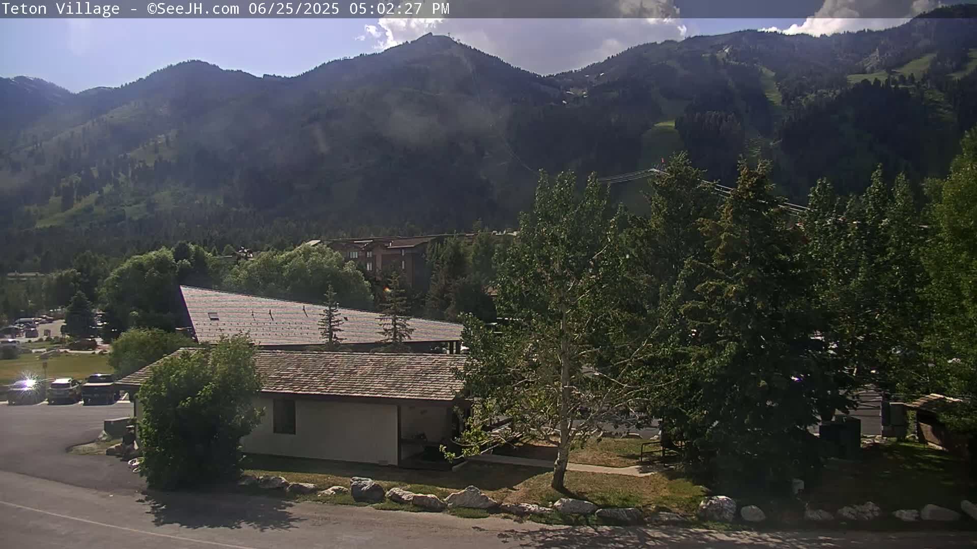 Teton Village & Grand Tetons Ski Slopes Live Cam - Teton Village , Teton, Wyoming, USA