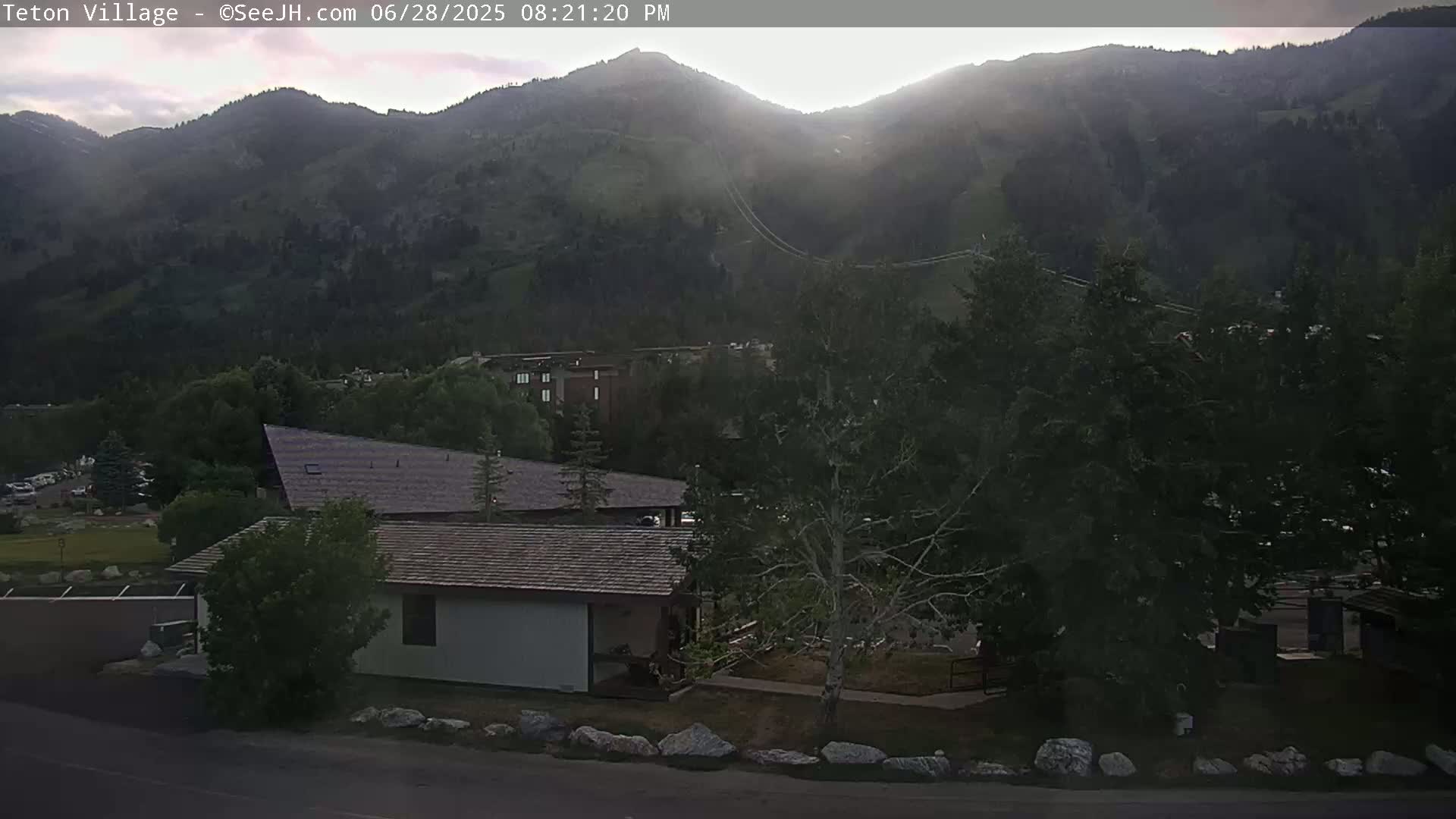 Teton Village & Grand Tetons Ski Slopes Live Cam - Teton Village , Teton, Wyoming, USA