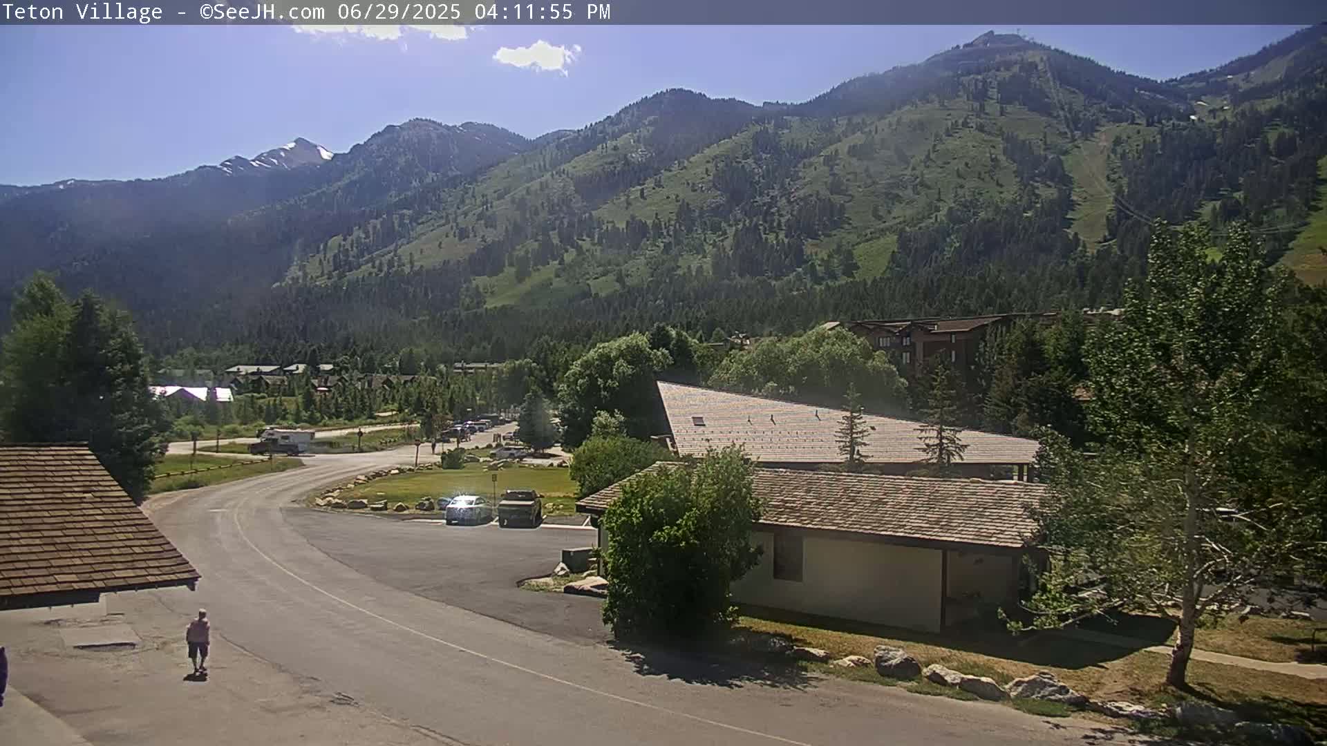 Teton Village & Grand Tetons Ski Slopes Live Cam - Teton Village , Teton, Wyoming, USA