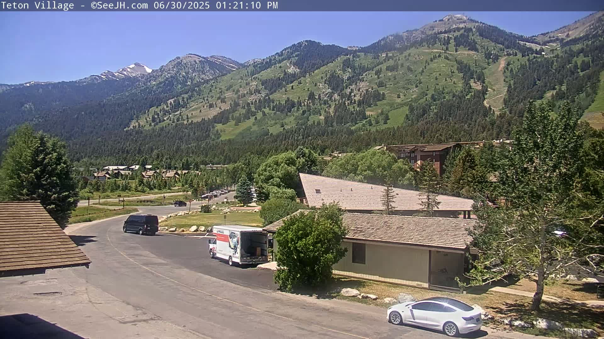 Teton Village & Grand Tetons Ski Slopes Live Cam - Teton Village , Teton, Wyoming, USA