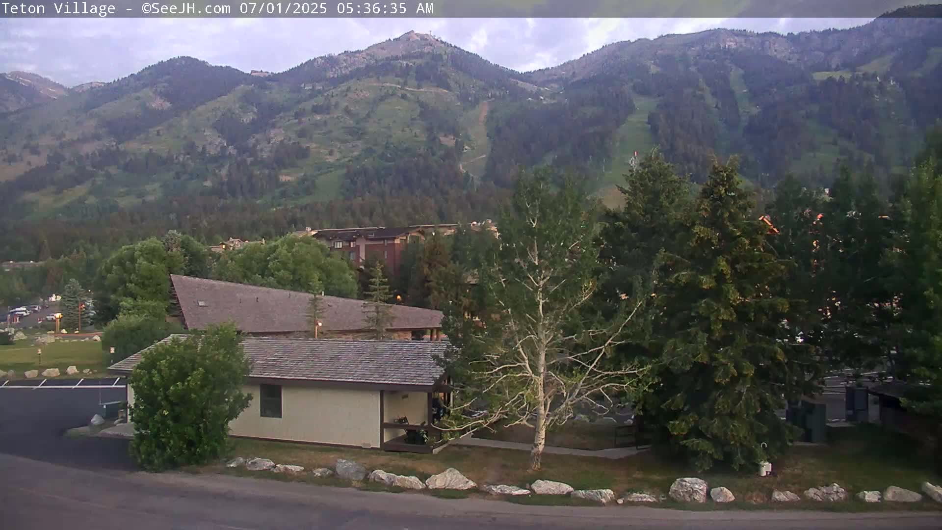 Teton Village & Grand Tetons Ski Slopes Live Cam - Teton Village , Teton, Wyoming, USA