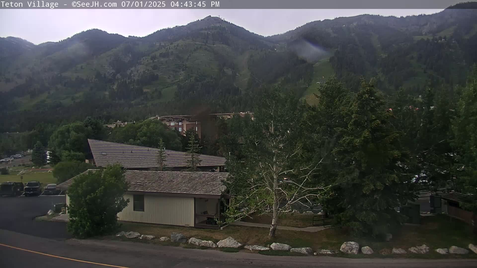 Teton Village & Grand Tetons Ski Slopes Live Cam - Teton Village , Teton, Wyoming, USA