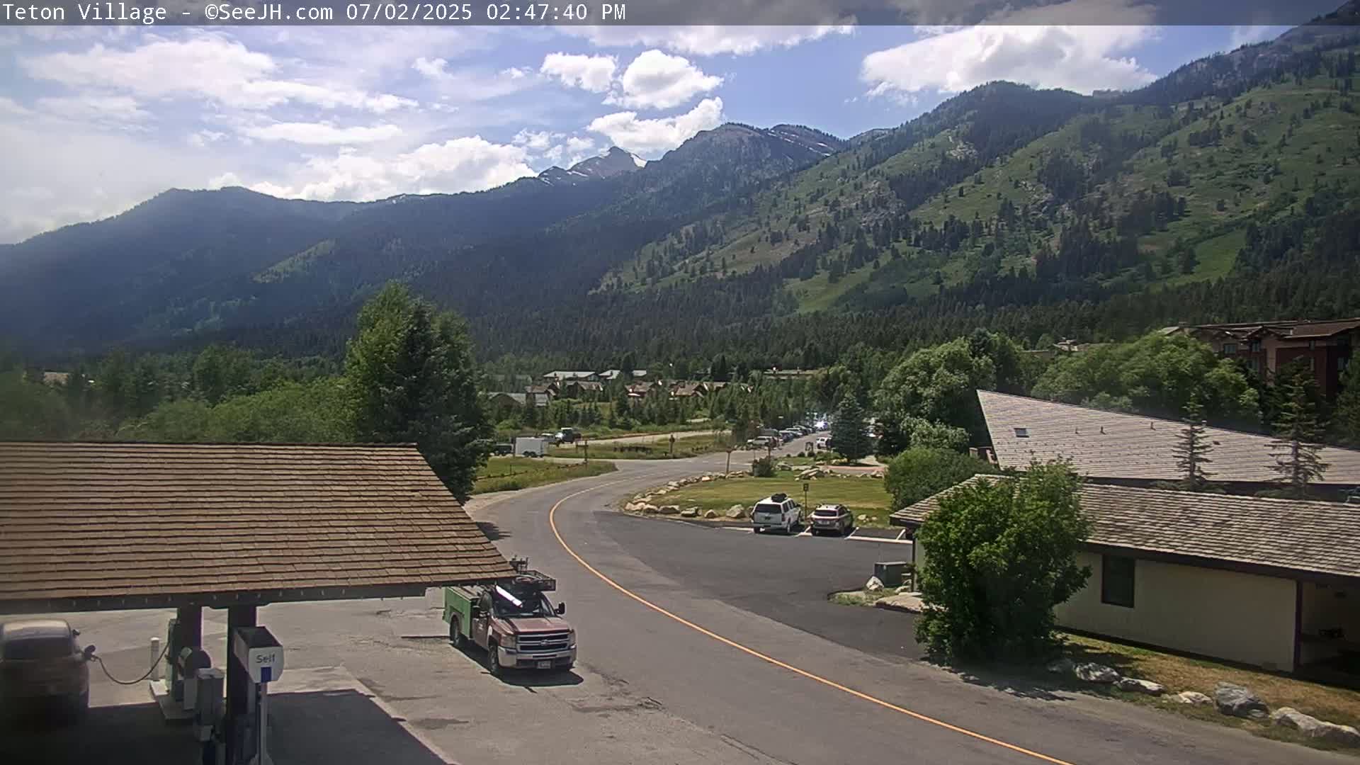 Teton Village & Grand Tetons Ski Slopes Live Cam - Teton Village , Teton, Wyoming, USA