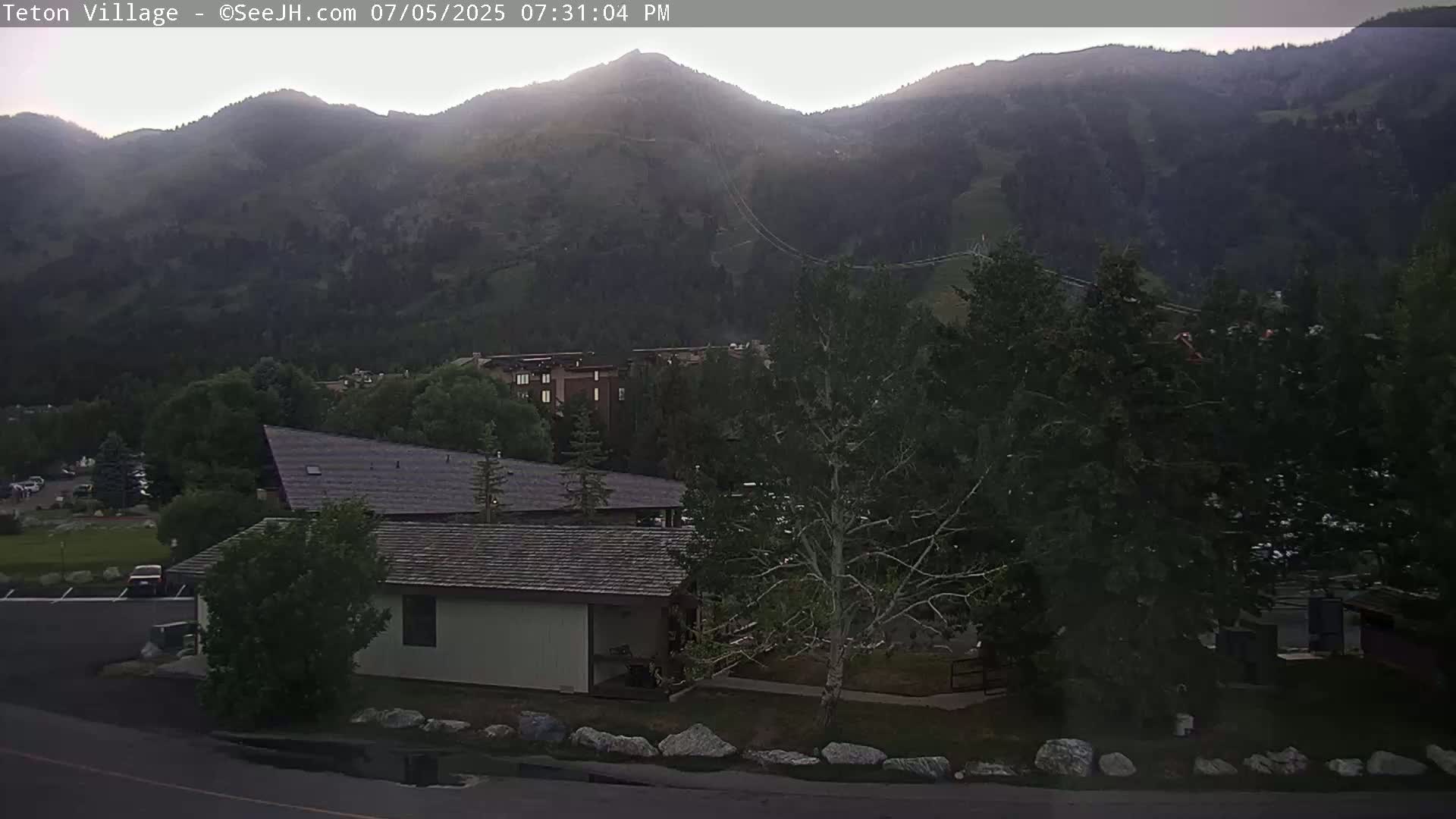 Teton Village & Grand Tetons Ski Slopes Live Cam - Teton Village , Teton, Wyoming, USA