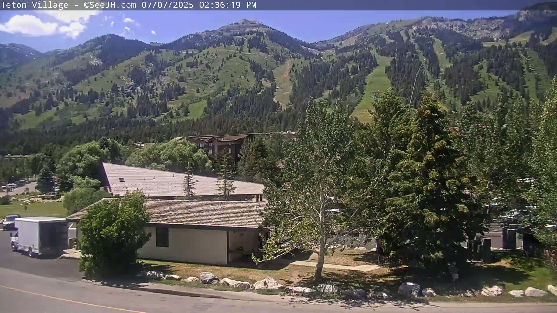 Teton Village & Grand Tetons Ski Slopes Live Cam - Teton Village , Teton, Wyoming, USA