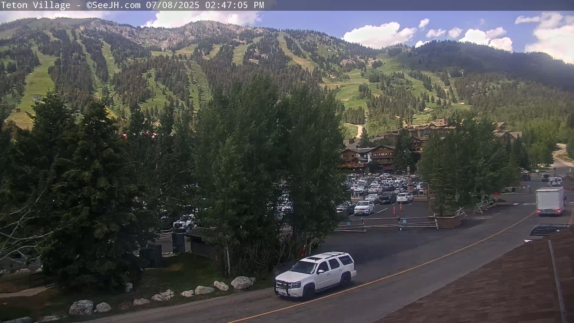 Teton Village & Grand Tetons Ski Slopes Live Cam - Teton Village , Teton, Wyoming, USA