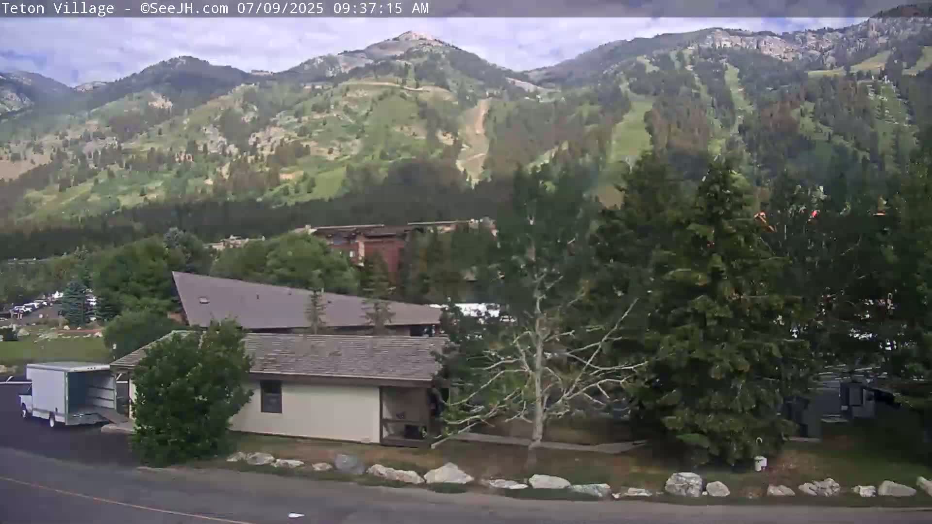 Teton Village & Grand Tetons Ski Slopes Live Cam - Teton Village , Teton, Wyoming, USA