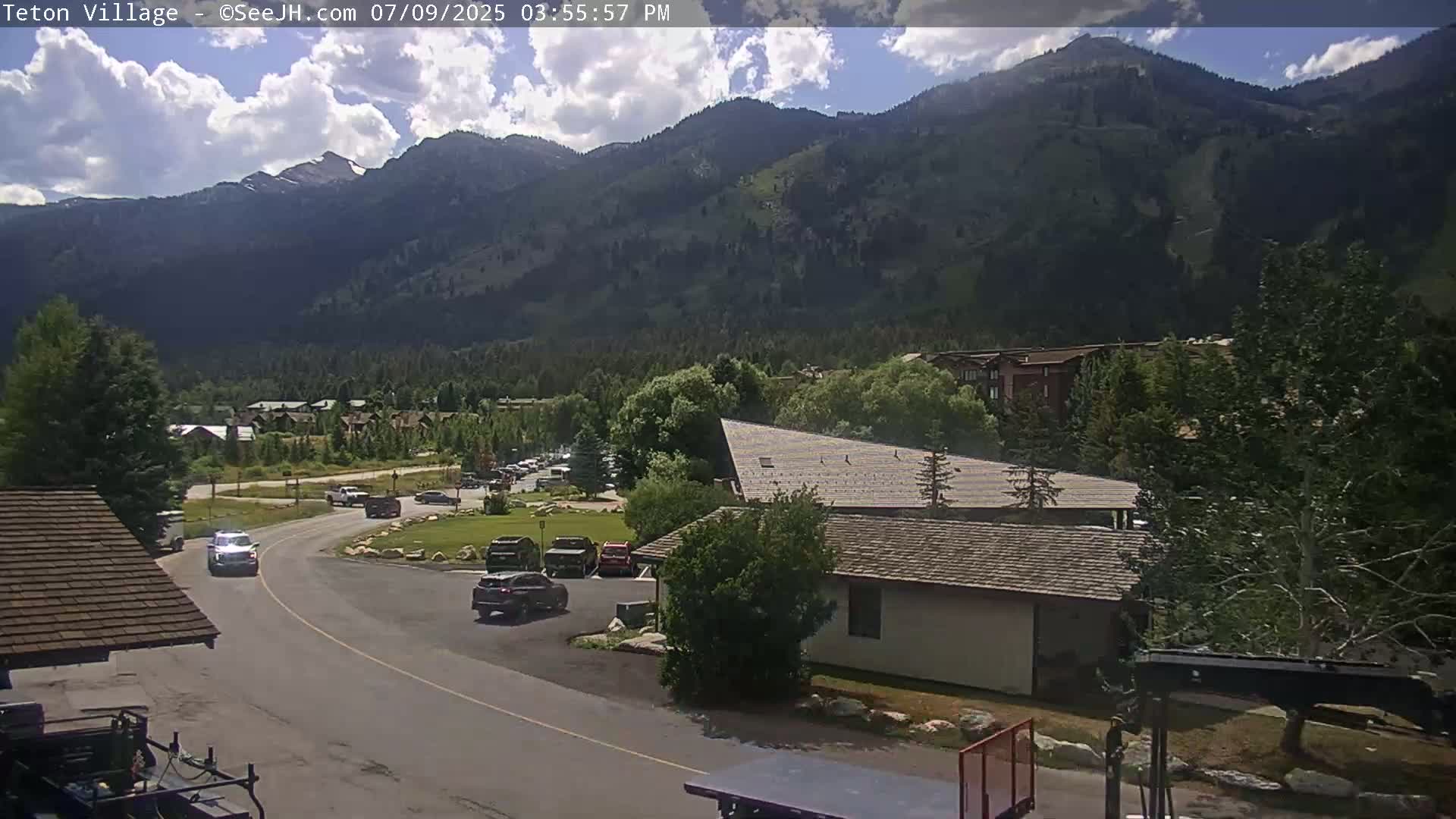 Teton Village & Grand Tetons Ski Slopes Live Cam - Teton Village , Teton, Wyoming, USA