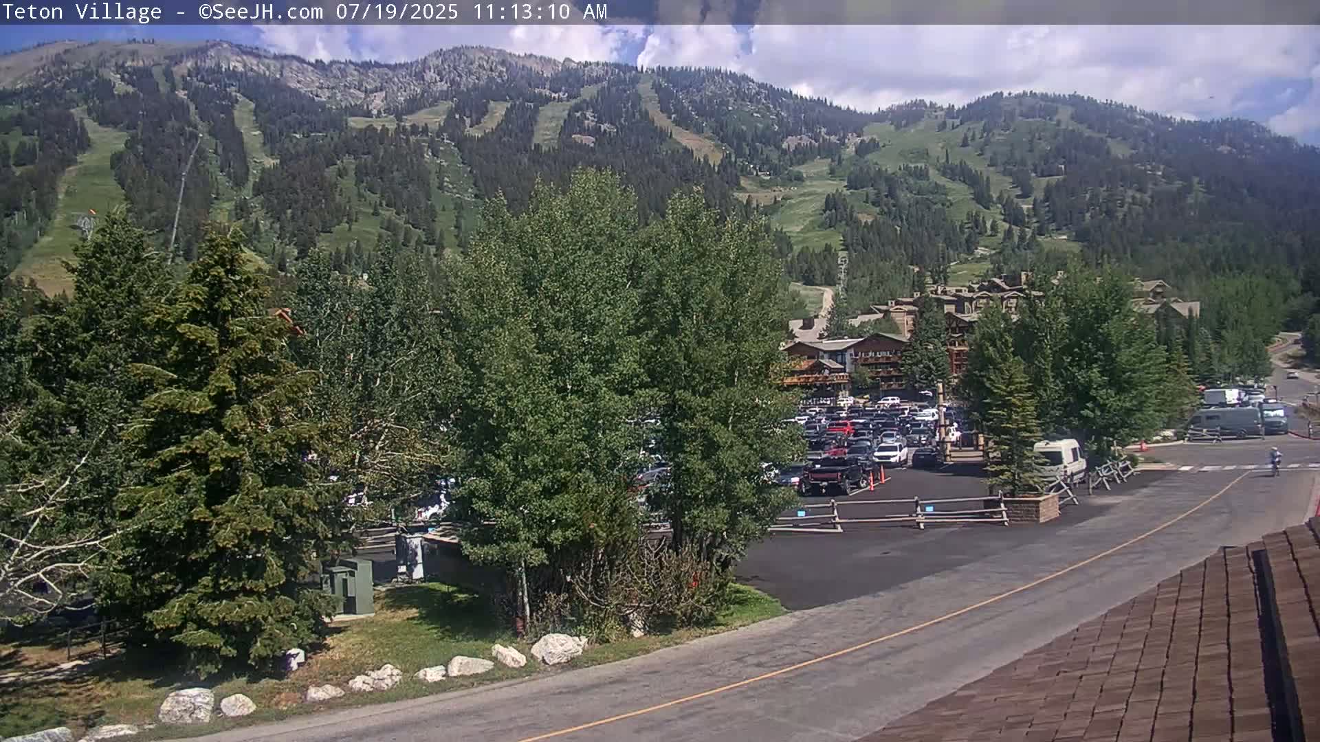 Teton Village & Grand Tetons Ski Slopes Live Cam - Teton Village , Teton, Wyoming, USA