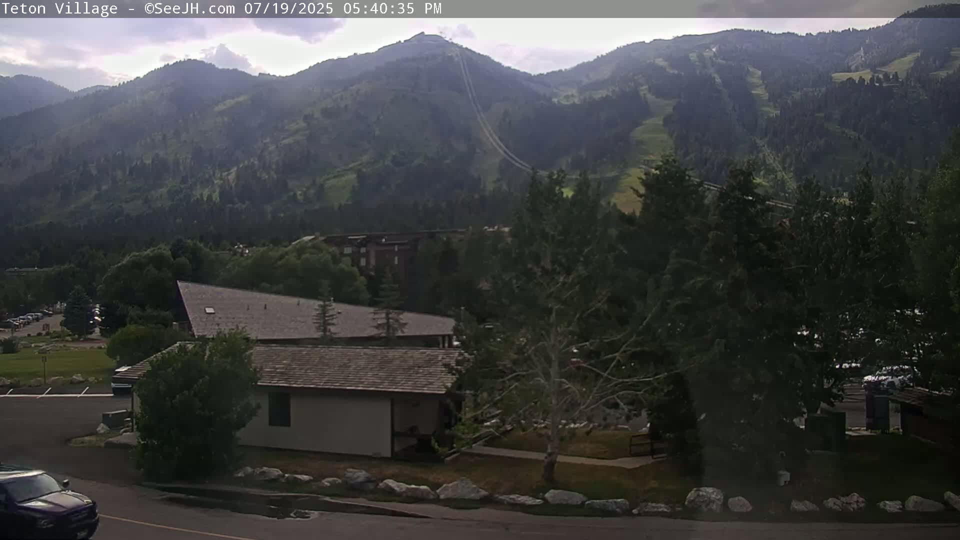 Teton Village & Grand Tetons Ski Slopes Live Cam - Teton Village , Teton, Wyoming, USA