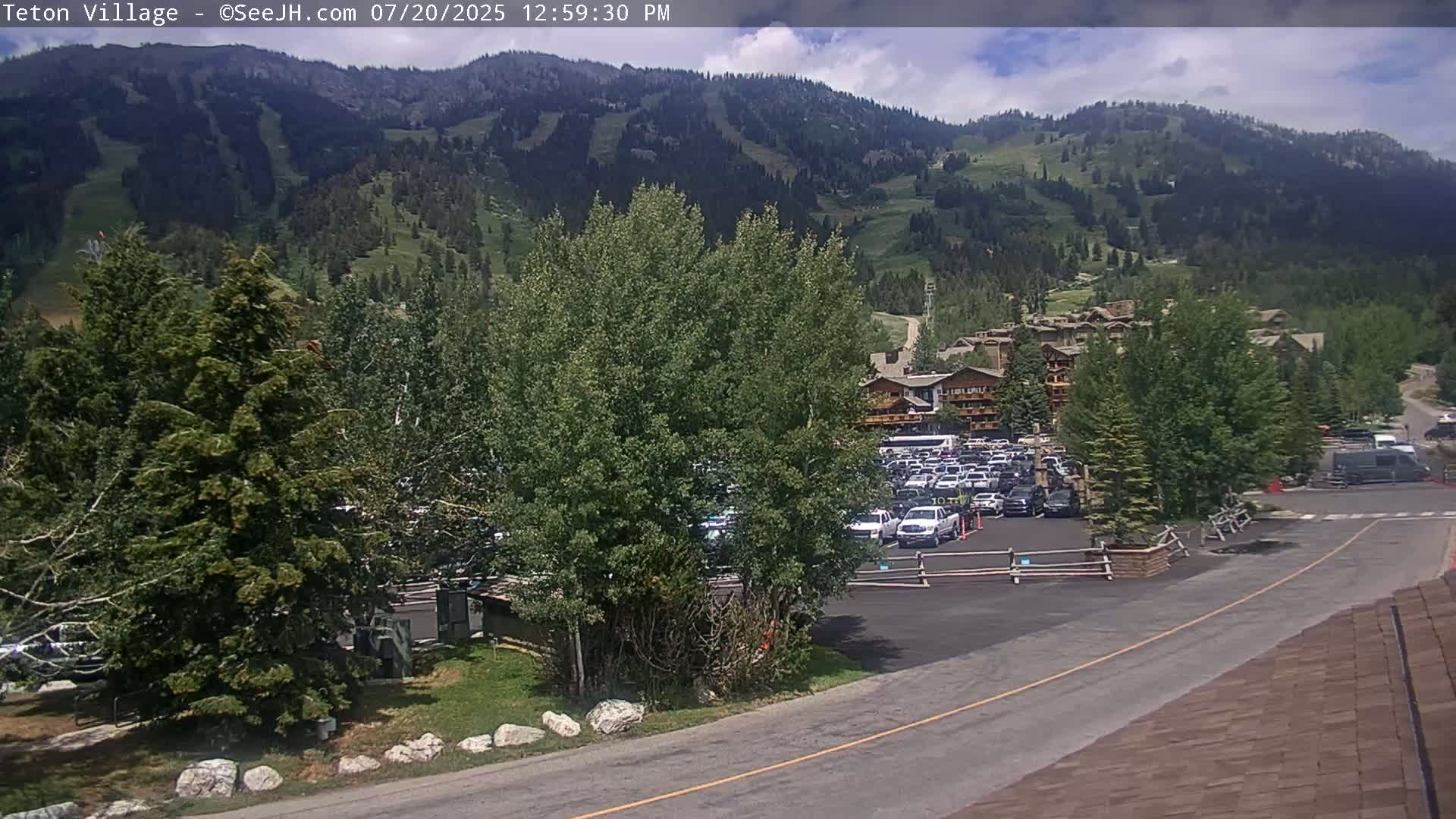 Teton Village & Grand Tetons Ski Slopes Live Cam - Teton Village , Teton, Wyoming, USA