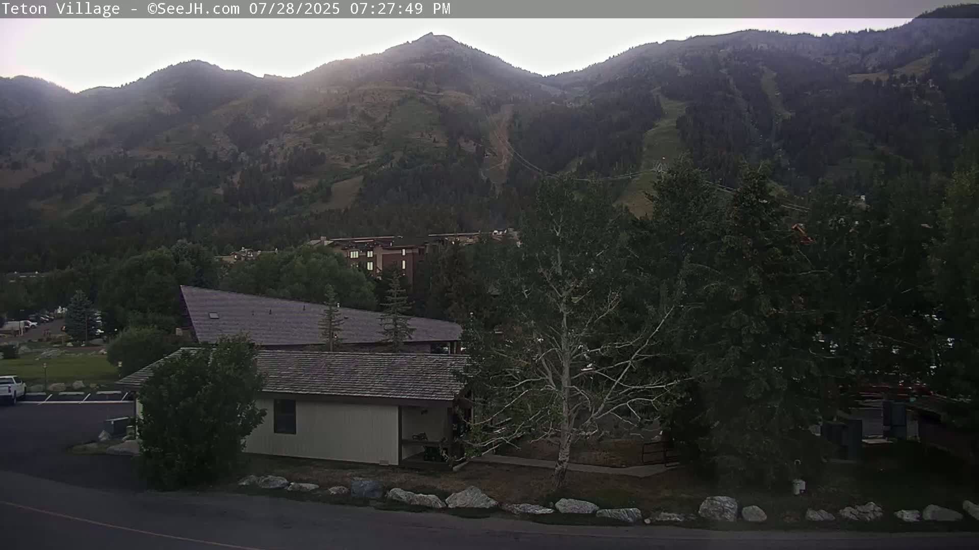 Teton Village & Grand Tetons Ski Slopes Live Cam - Teton Village , Teton, Wyoming, USA