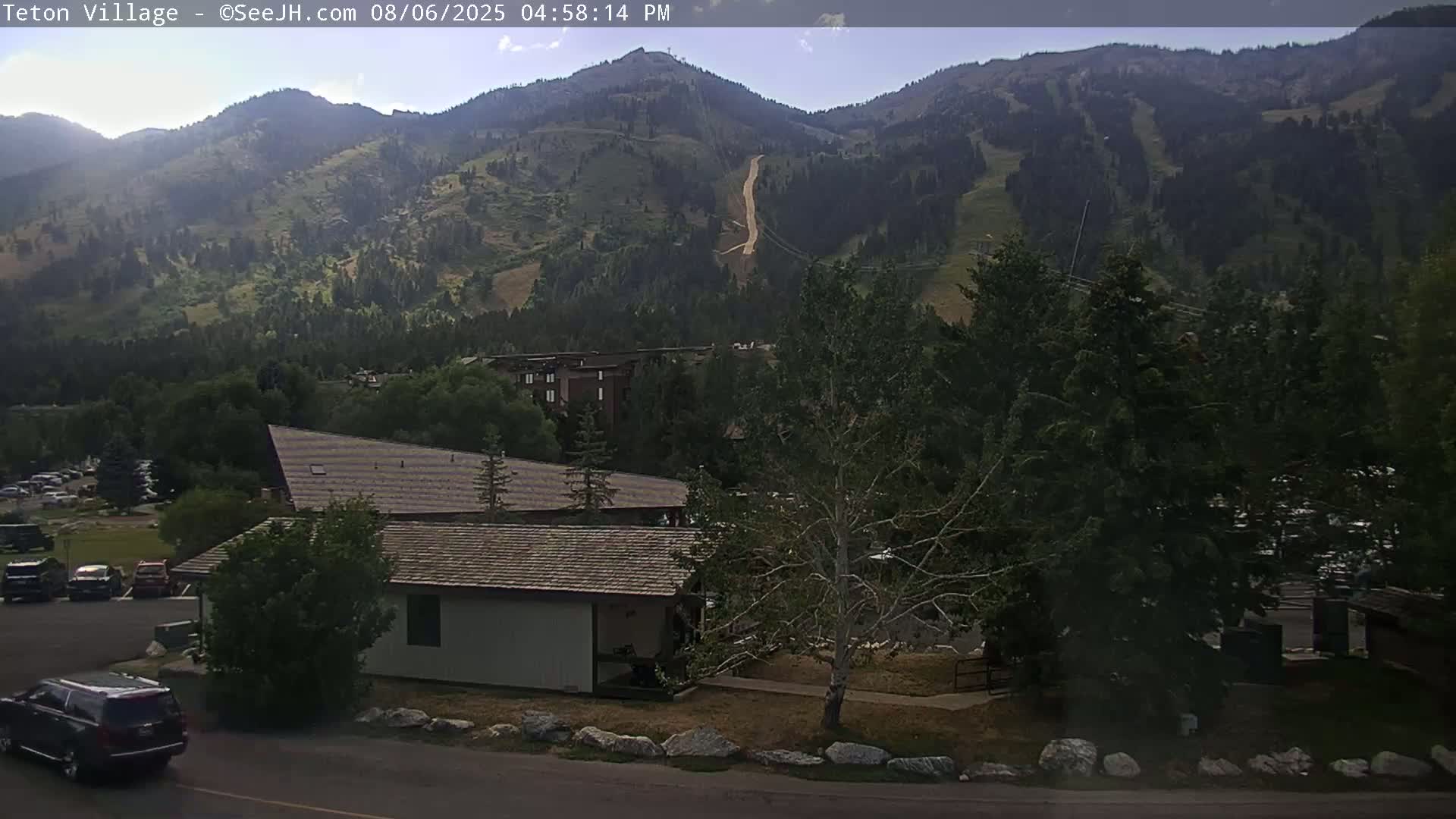 Teton Village & Grand Tetons Ski Slopes Live Cam - Teton Village , Teton, Wyoming, USA