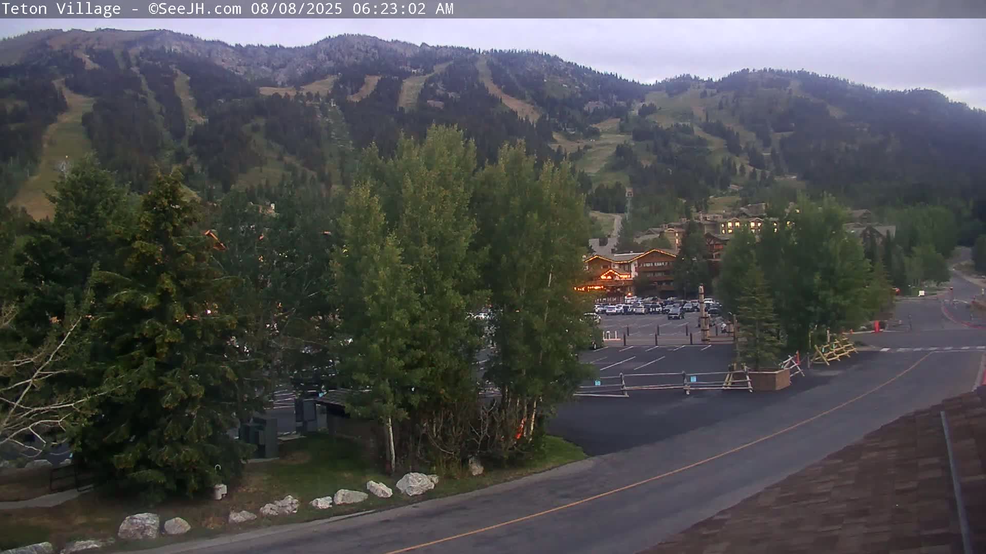 Teton Village & Grand Tetons Ski Slopes Live Cam - Teton Village , Teton, Wyoming, USA