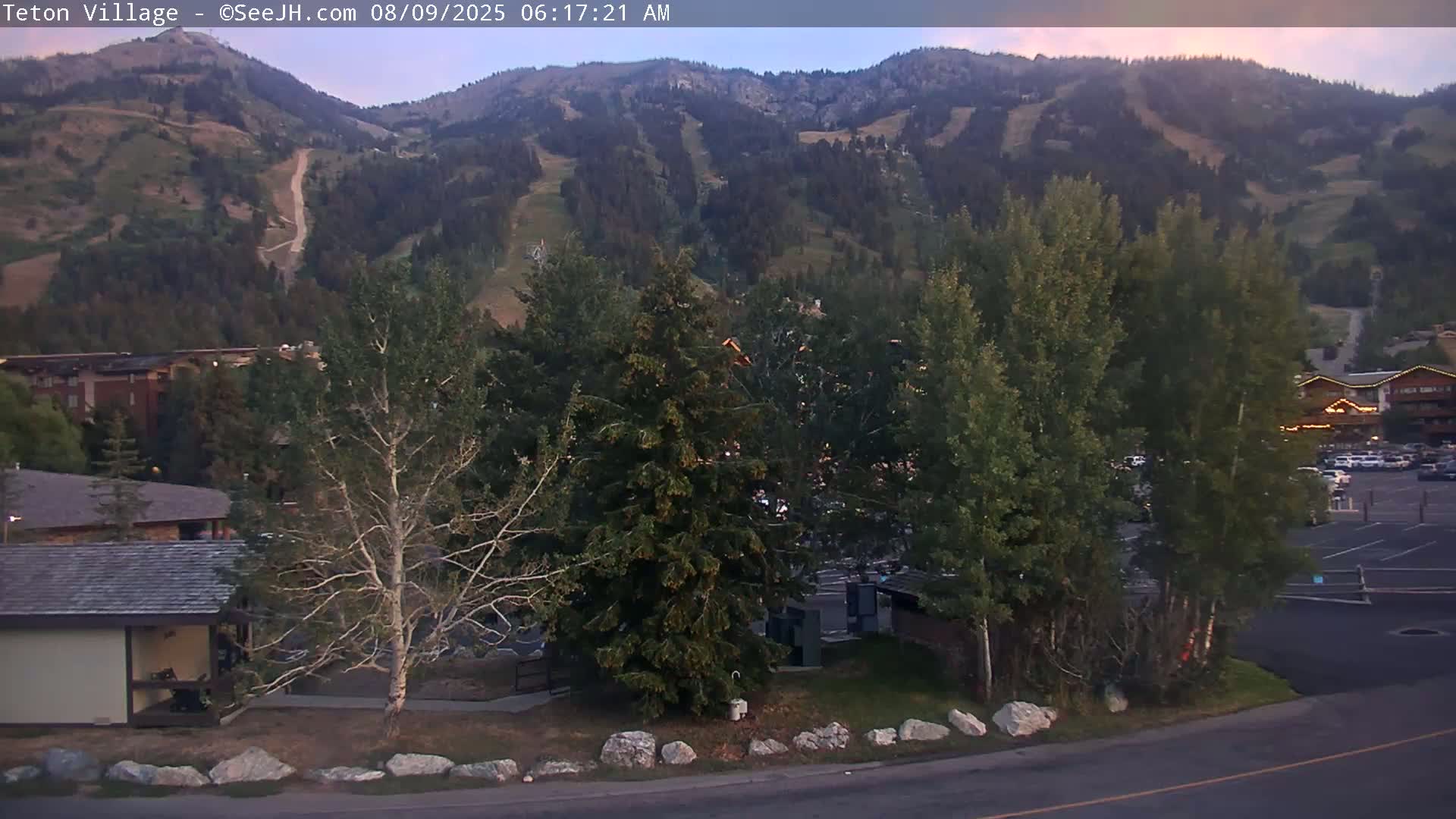 Teton Village & Grand Tetons Ski Slopes Live Cam - Teton Village , Teton, Wyoming, USA