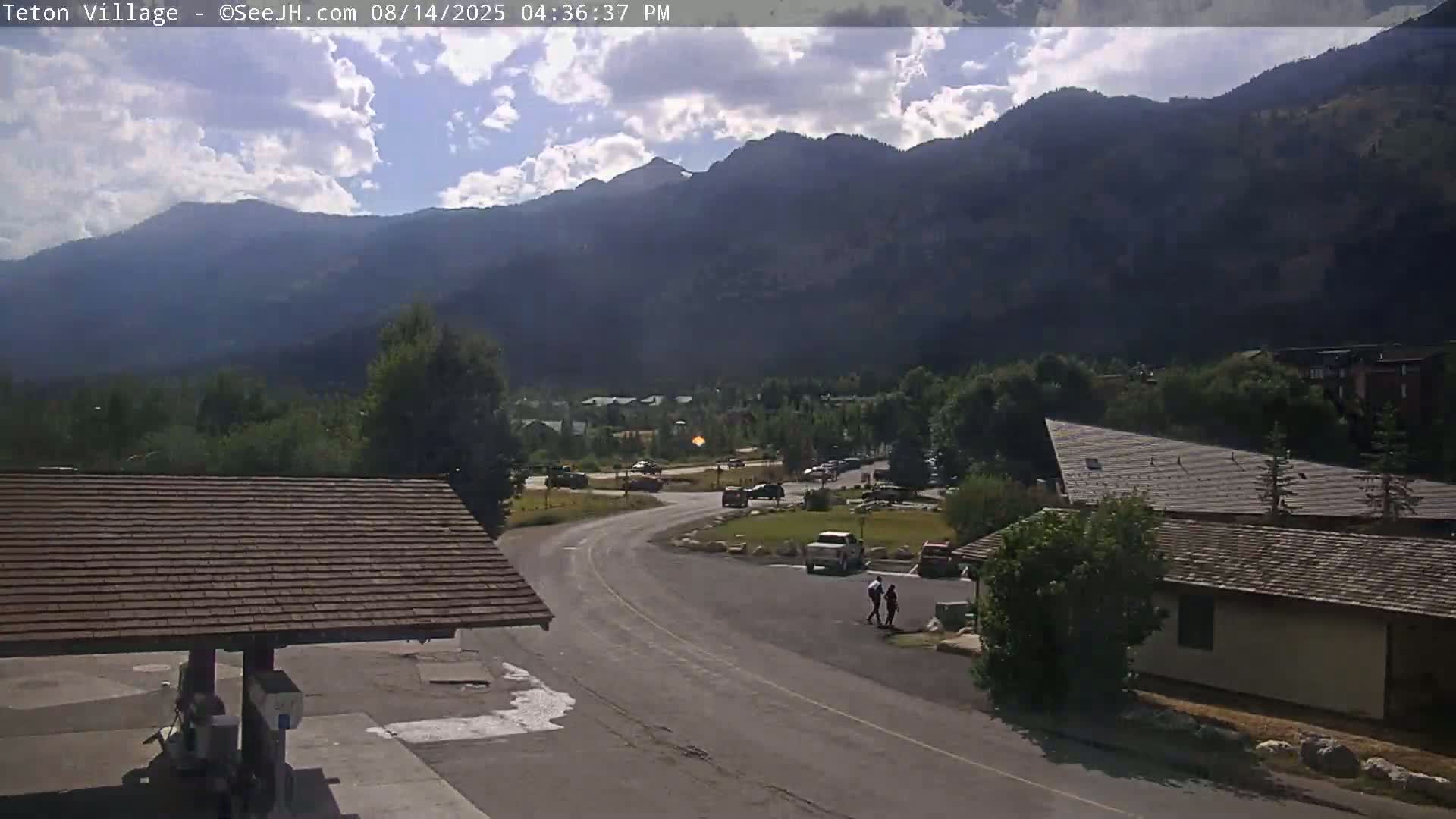 Teton Village & Grand Tetons Ski Slopes Live Cam - Teton Village , Teton, Wyoming, USA