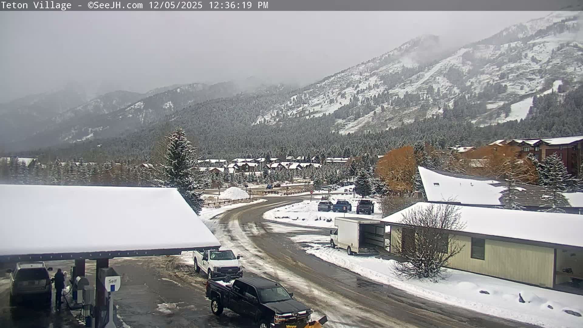 Teton Village & Grand Tetons Ski Slopes Live Cam - Teton Village , Teton, Wyoming, USA