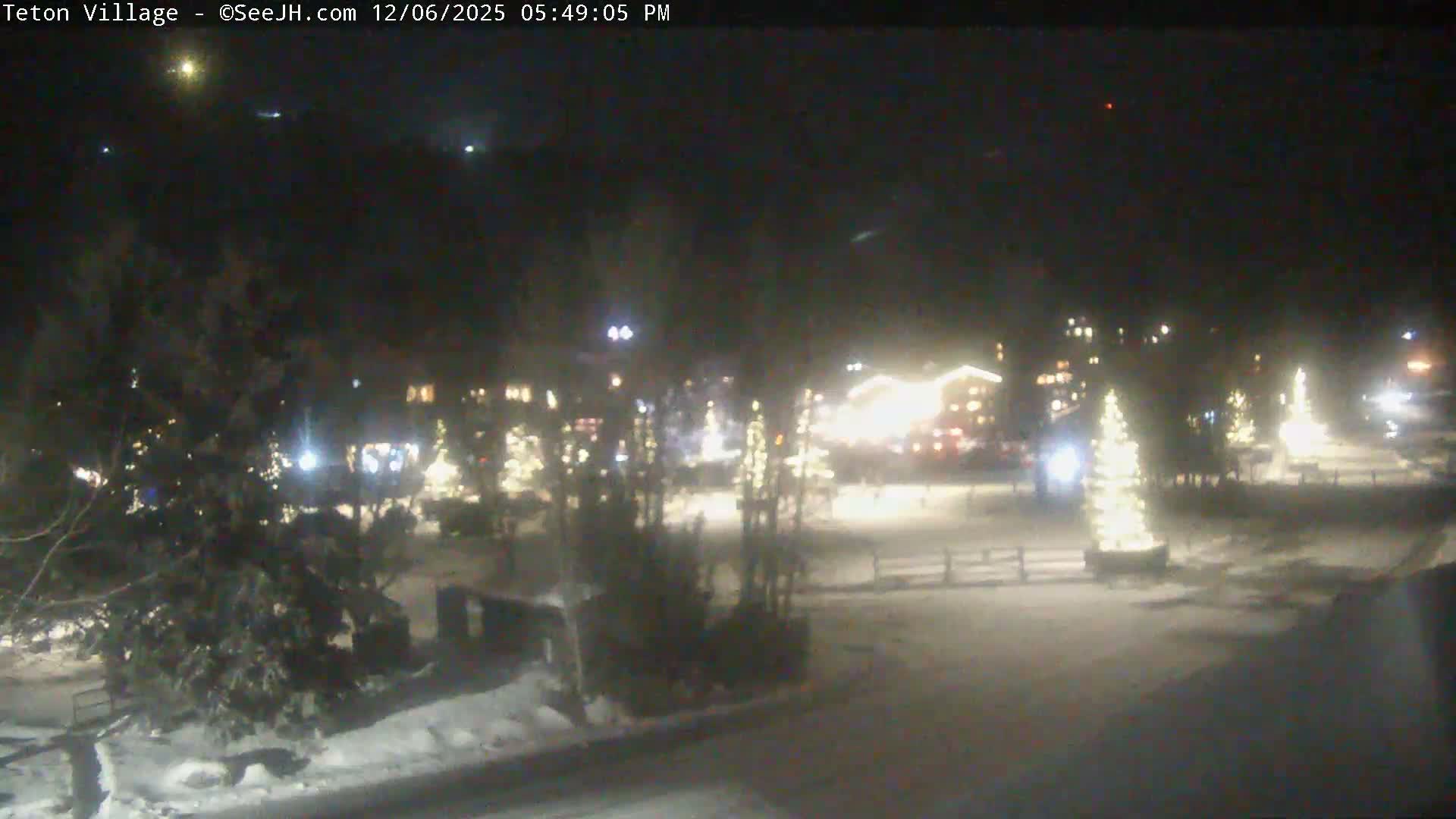 Teton Village & Grand Tetons Ski Slopes Live Cam - Teton Village , Teton, Wyoming, USA
