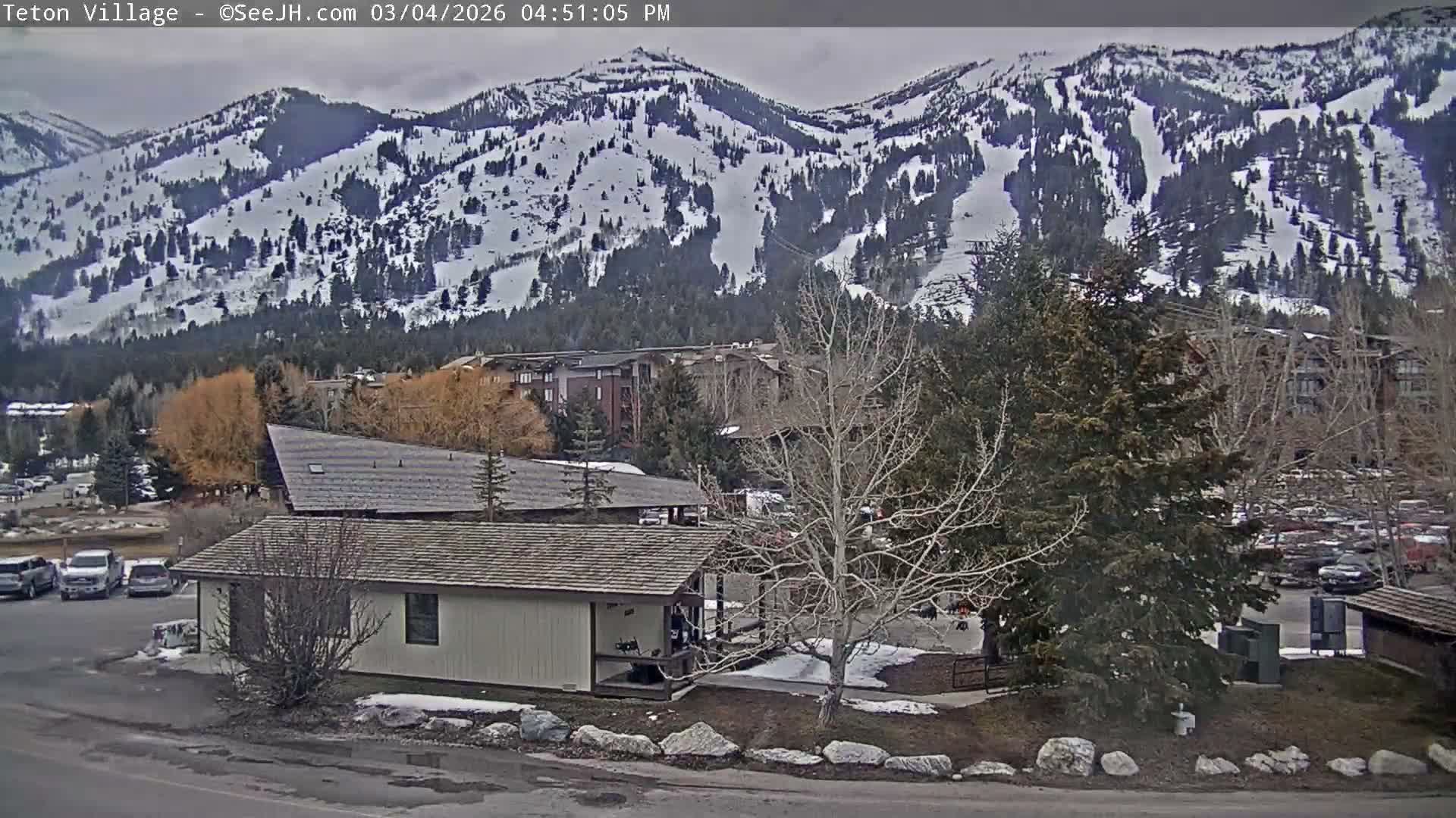 Teton Village & Grand Tetons Ski Slopes Live Cam - Teton Village , Teton, Wyoming, USA
