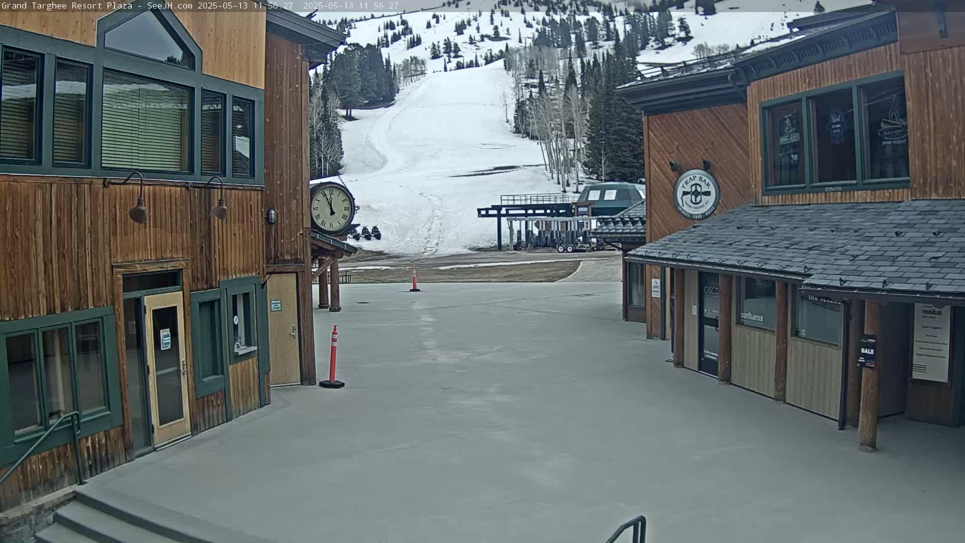 Alta, Freds Mountain Grand Targhee Resort Plaza Live Cam  -Alta, Teton, Wyoming, USA