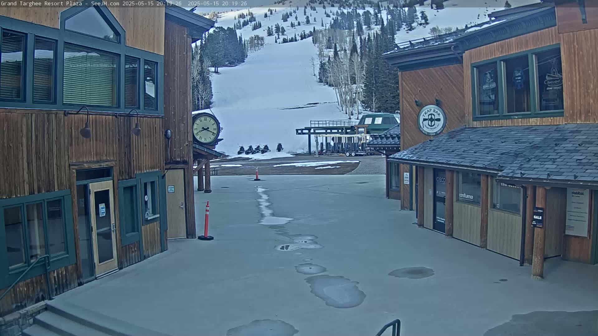 Alta, Freds Mountain Grand Targhee Resort Plaza Live Cam  -Alta, Teton, Wyoming, USA