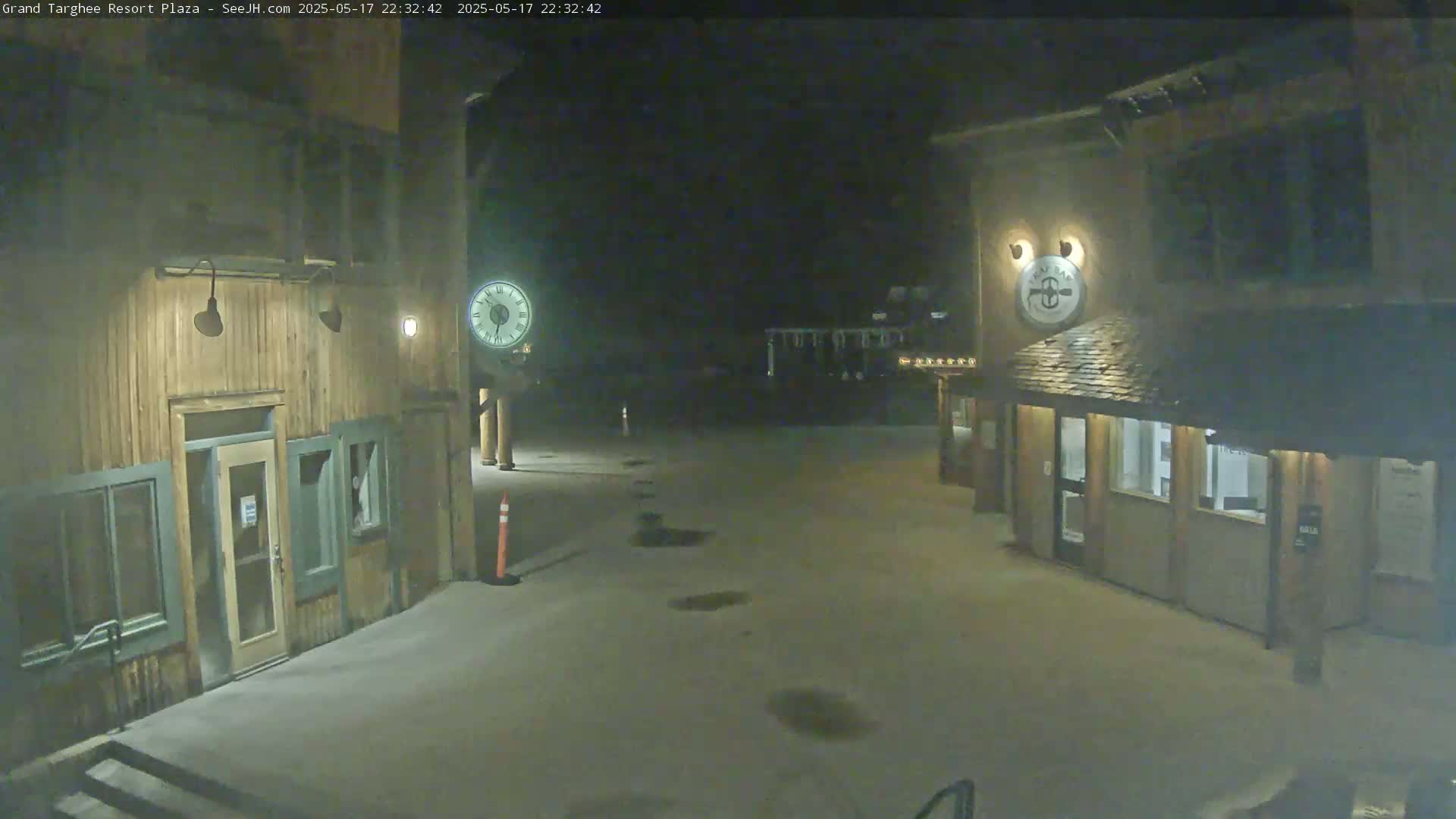 Alta, Freds Mountain Grand Targhee Resort Plaza Live Cam  -Alta, Teton, Wyoming, USA