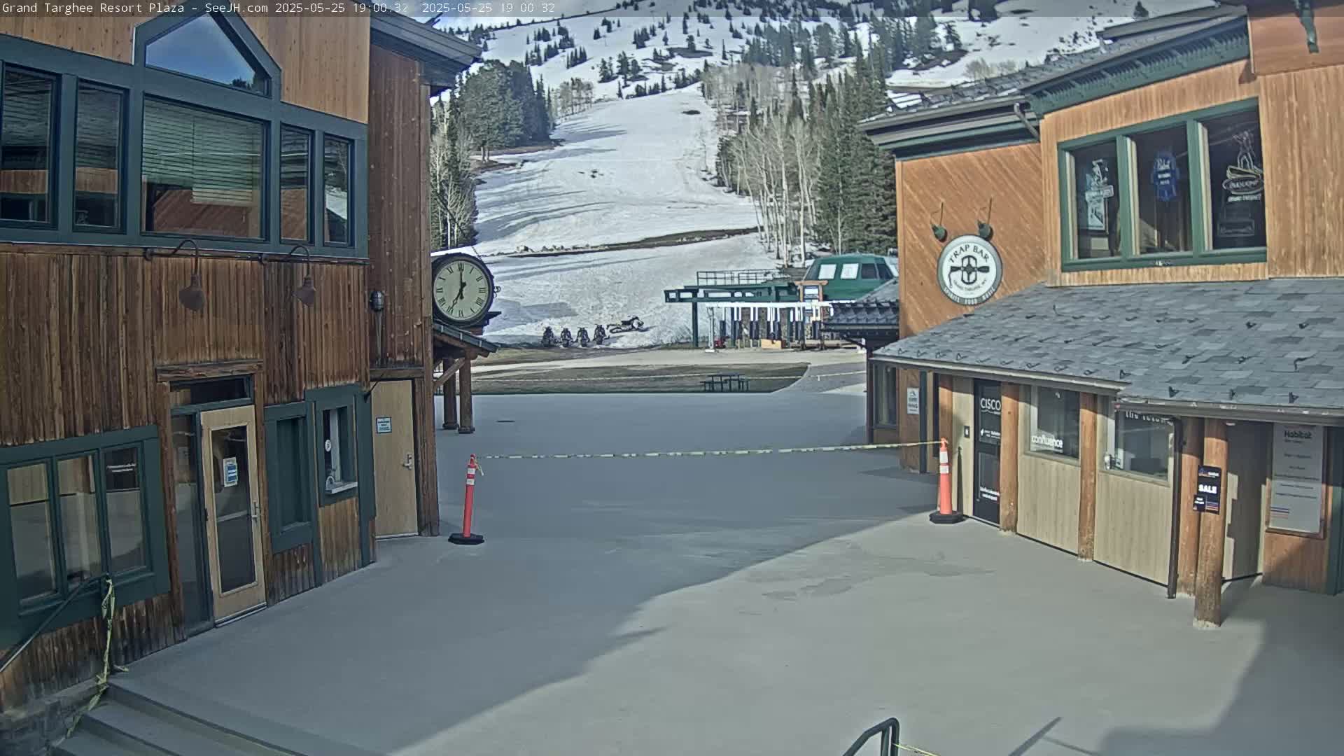 Alta, Freds Mountain Grand Targhee Resort Plaza Live Cam  -Alta, Teton, Wyoming, USA