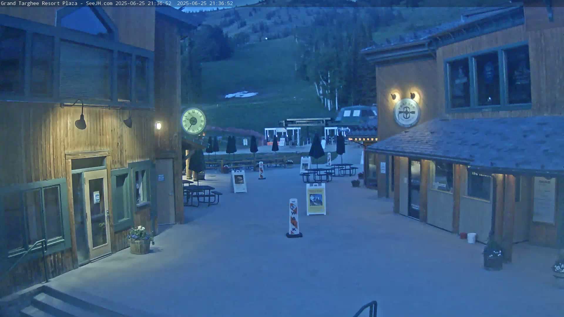Alta, Freds Mountain Grand Targhee Resort Plaza Live Cam  -Alta, Teton, Wyoming, USA