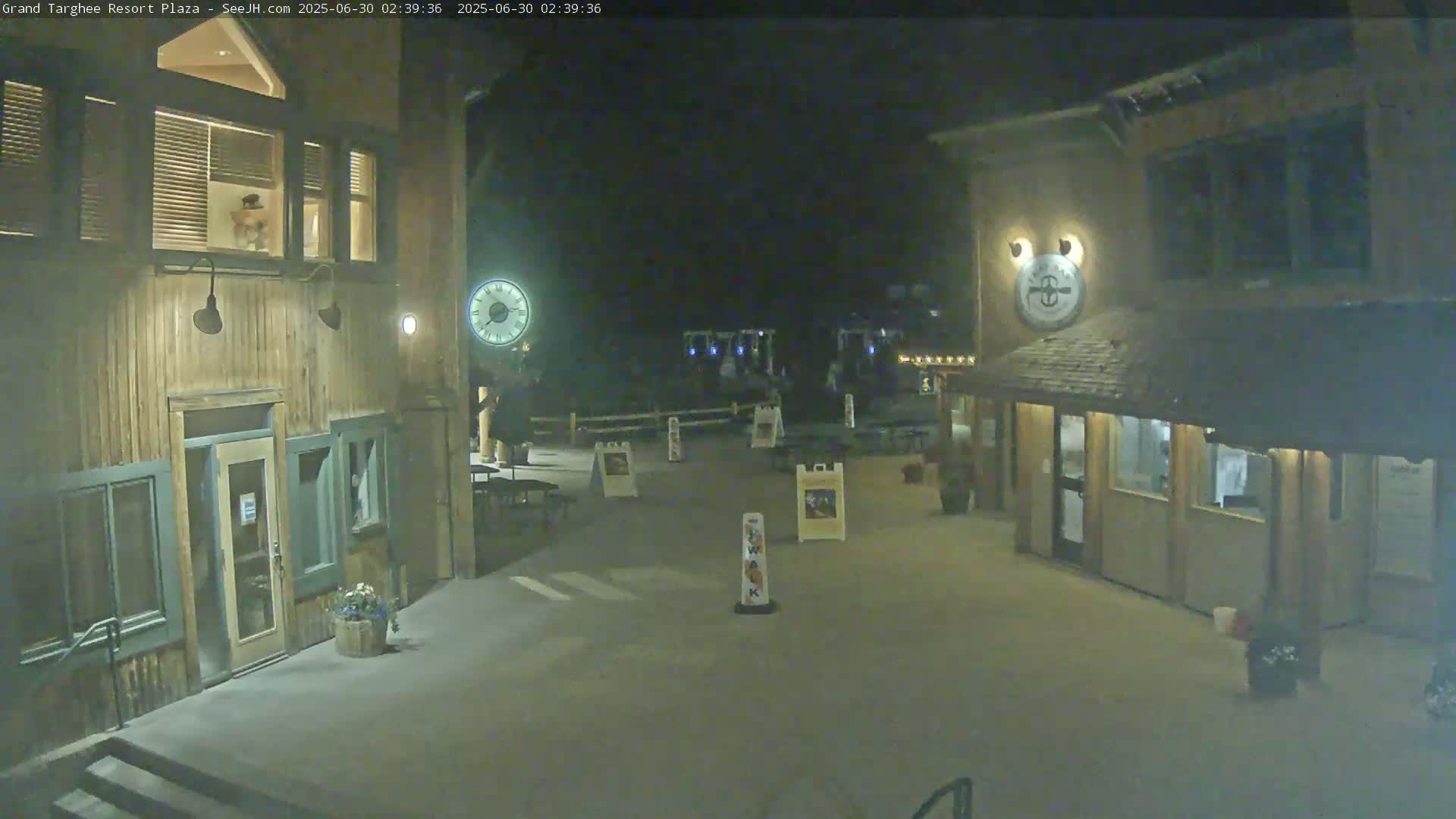 Alta, Freds Mountain Grand Targhee Resort Plaza Live Cam  -Alta, Teton, Wyoming, USA