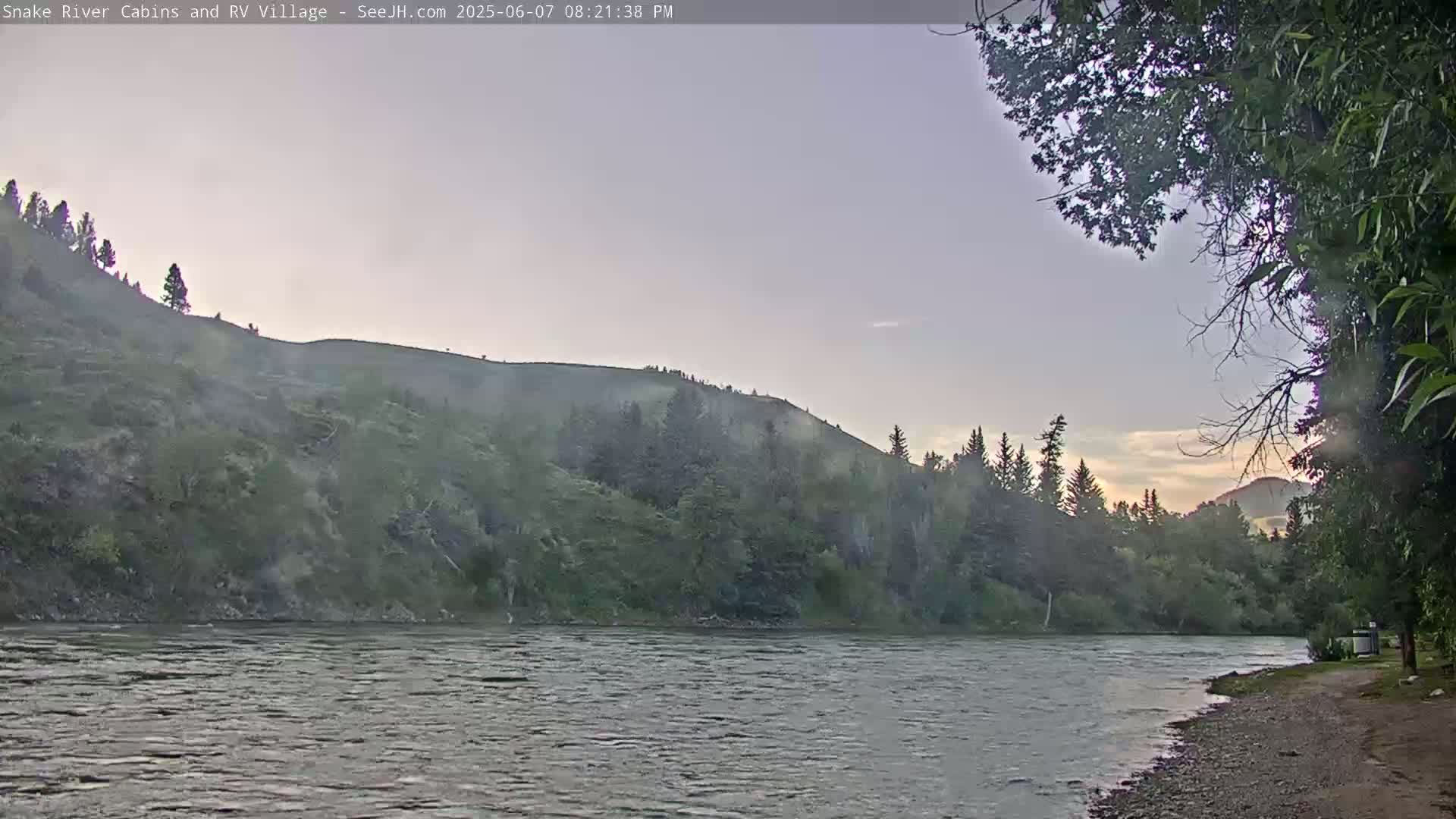 Hoback, Snake River Cabins and RV Village Live Cam - Hoback, Teton, Wyoming, USA