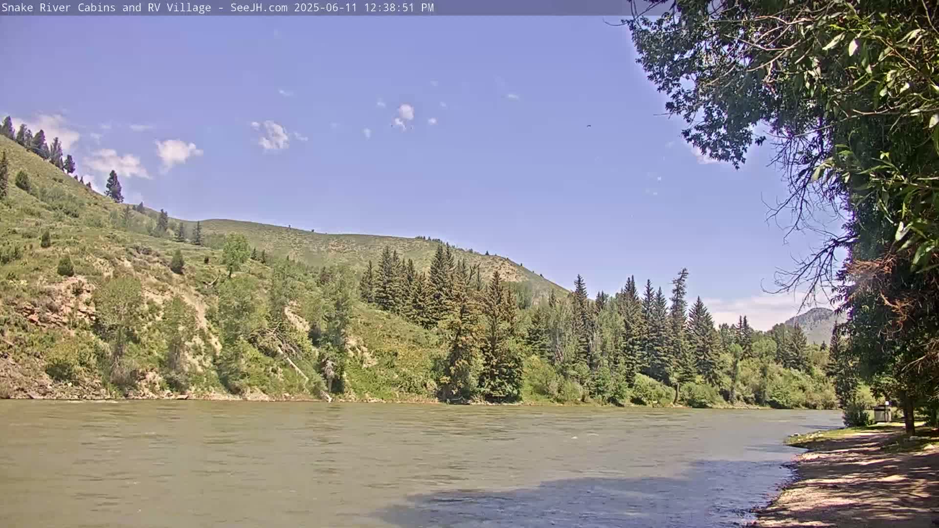 Hoback, Snake River Cabins and RV Village Live Cam - Hoback, Teton, Wyoming, USA
