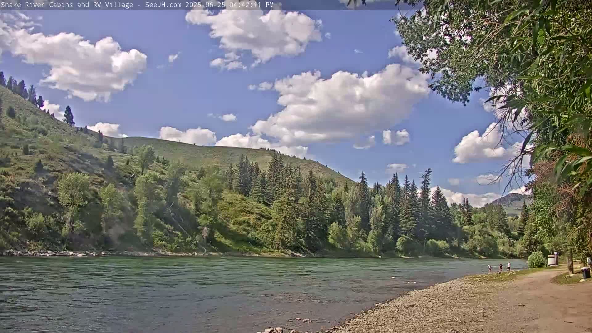 Hoback, Snake River Cabins and RV Village Live Cam - Hoback, Teton, Wyoming, USA