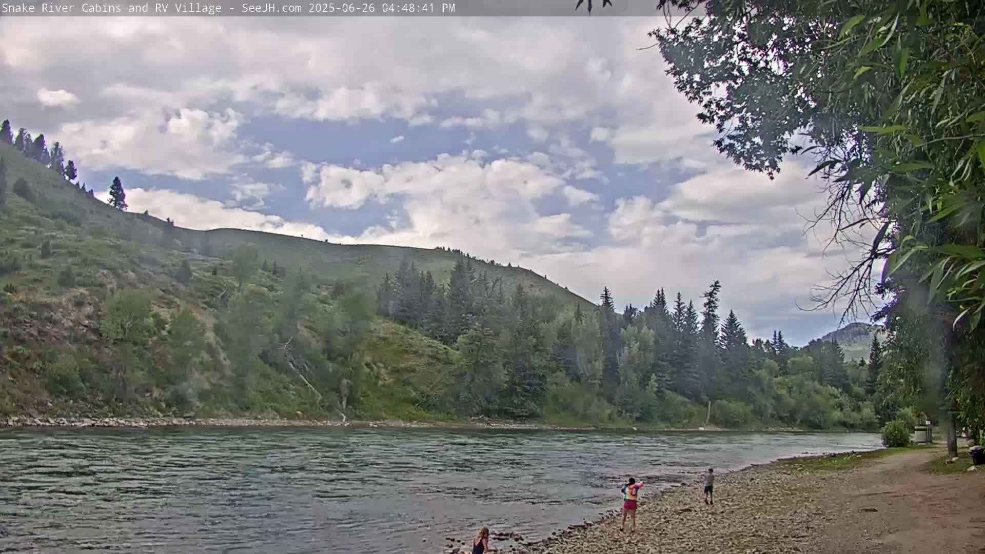 Hoback, Snake River Cabins and RV Village Live Cam - Hoback, Teton, Wyoming, USA